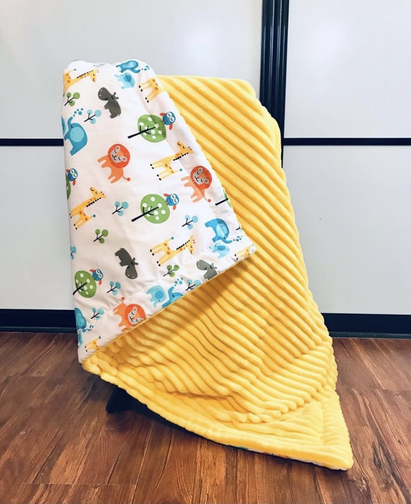 Детский плюшевый плед шарпей утепленный желтый/животные
Детский плюшевый плед шарпей утепленный желтый/животные