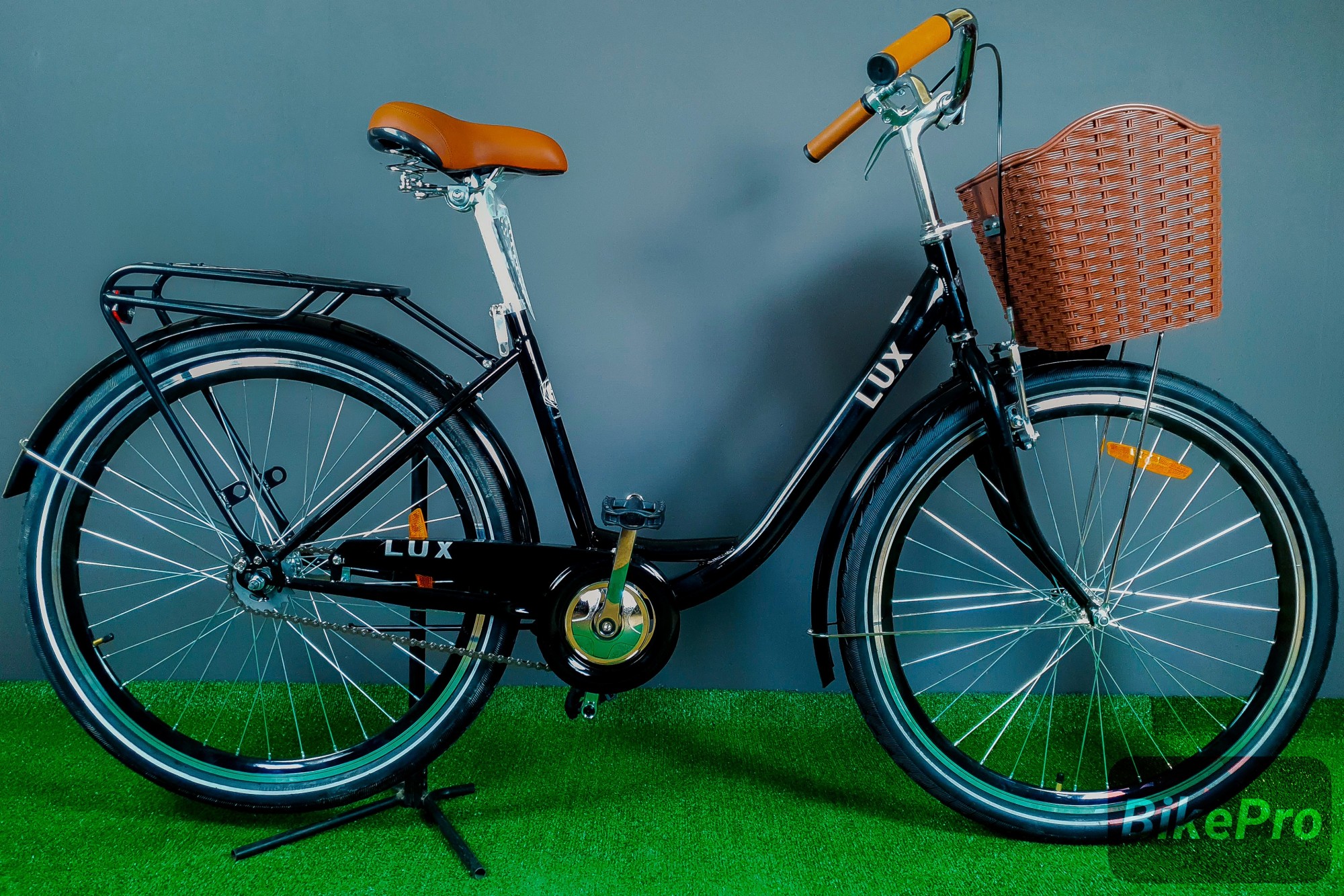 Велосипед ST 26" Dorozhnik LUX Velosteel рама-17" черный с багажником зад St, с крылом St, с корз
Велосипед ST 26" Dorozhnik LUX Velosteel рама-17" черный с багажником зад St, с крылом St, с корз