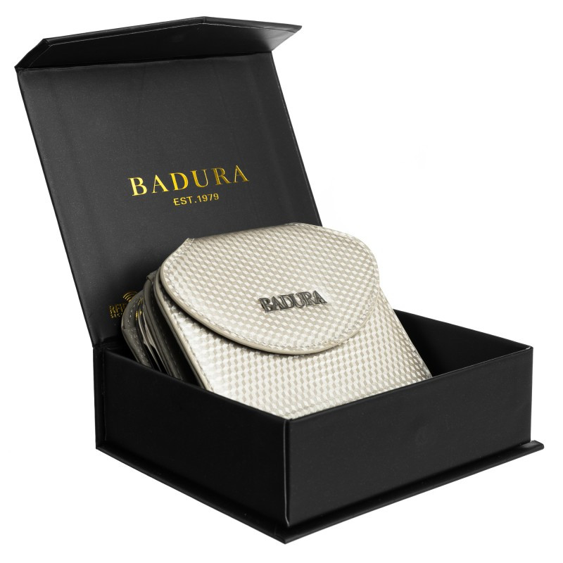 Жіночий шкіряний гаманець Badura з RFID 9,5 х 11,5 х 2,5 (B-55180P-SBR) - бежевий
Жіночий шкіряний гаманець Badura з RFID 9,5 х 11,5 х 2,5 (B-55180P-SBR) - бежевий