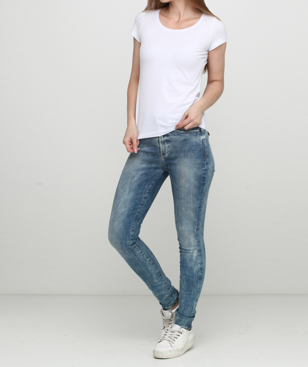 Джинсы G-Star Raw 60900-7048-6441 голубой, Джинсы G-Star Raw 60900-7048-6441 27-32 голубой
Джинсы G-Star Raw 60900-7048-6441 голубой, Джинсы G-Star Raw 60900-7048-6441 27-32 голубой