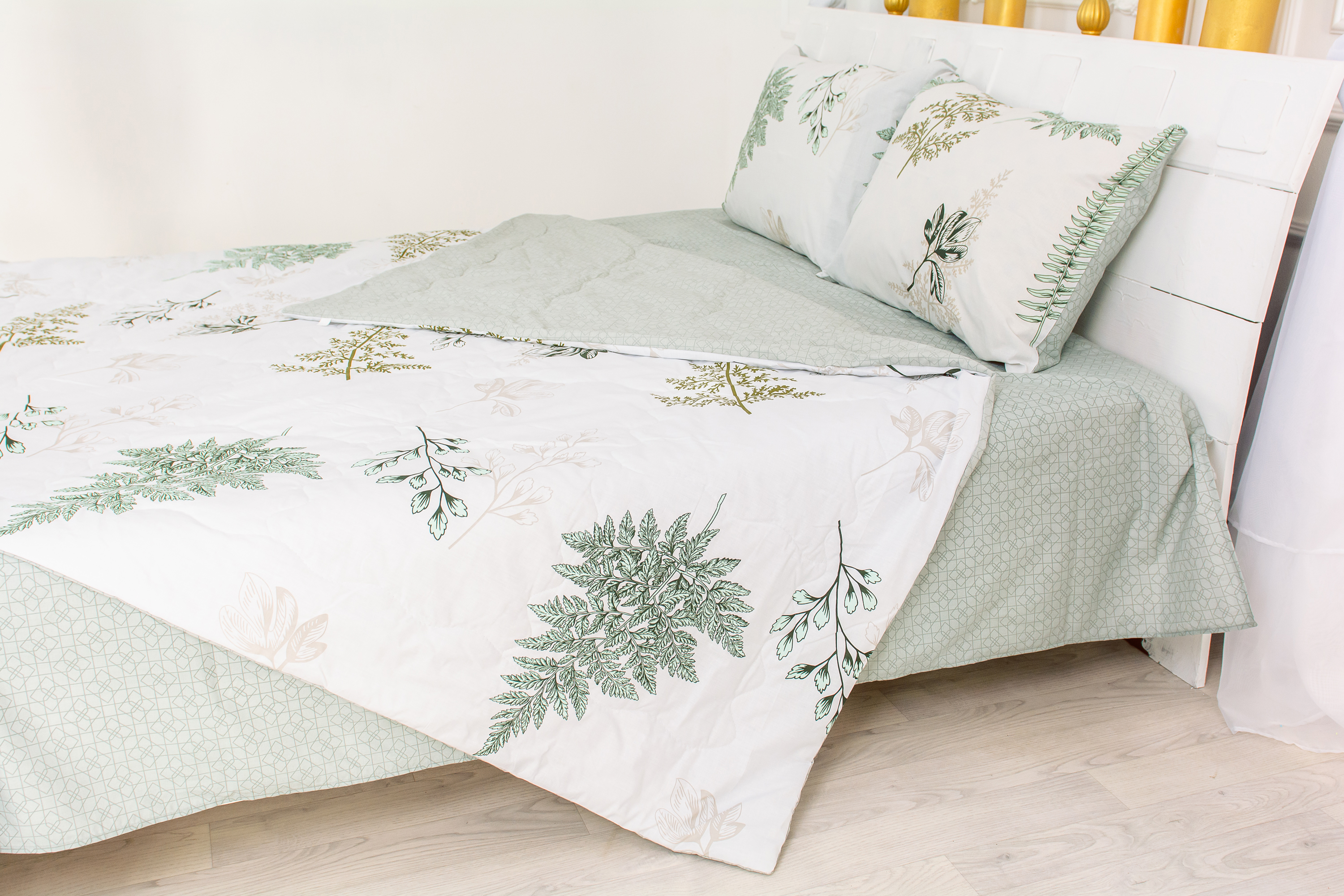Летний постельный комплект MirSon №2419 Eco-Soft 17-0006 Donata одеяло 220х240 см + наволочки 2 х 50х70 см + простынь 220x240 см
Летний постельный комплект MirSon №2419 Eco-Soft 17-0006 Donata одеяло 220х240 см + наволочки 2 х 50х70 см + простынь 220x240 см