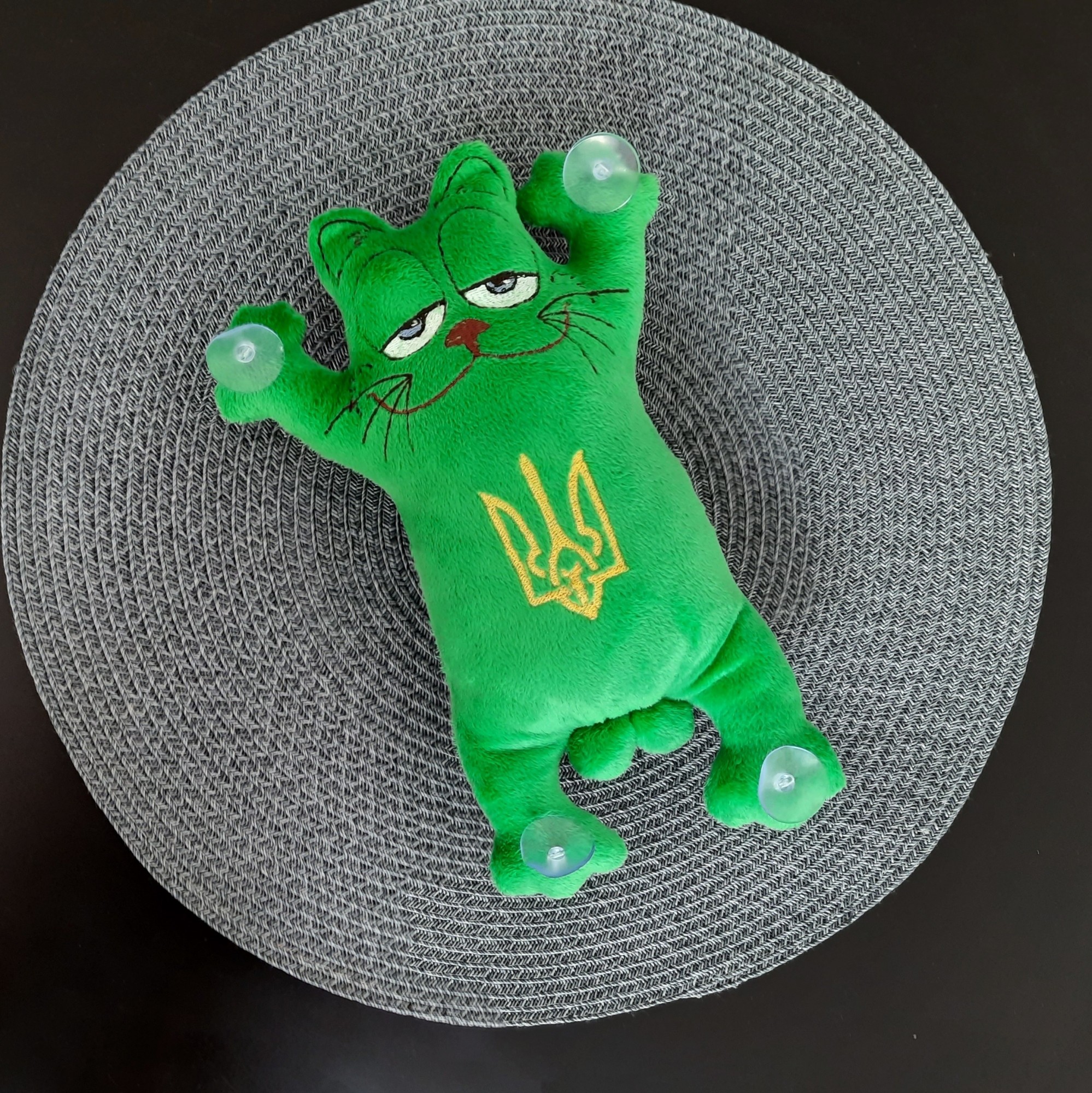 Мягкая игрушка на присосках в авто Baby Textile Кот Гарфилд Герб Украины Ручная работа 26 см Зеленый
Мягкая игрушка на присосках в авто Baby Textile Кот Гарфилд Герб Украины Ручная работа 26 см Зеленый