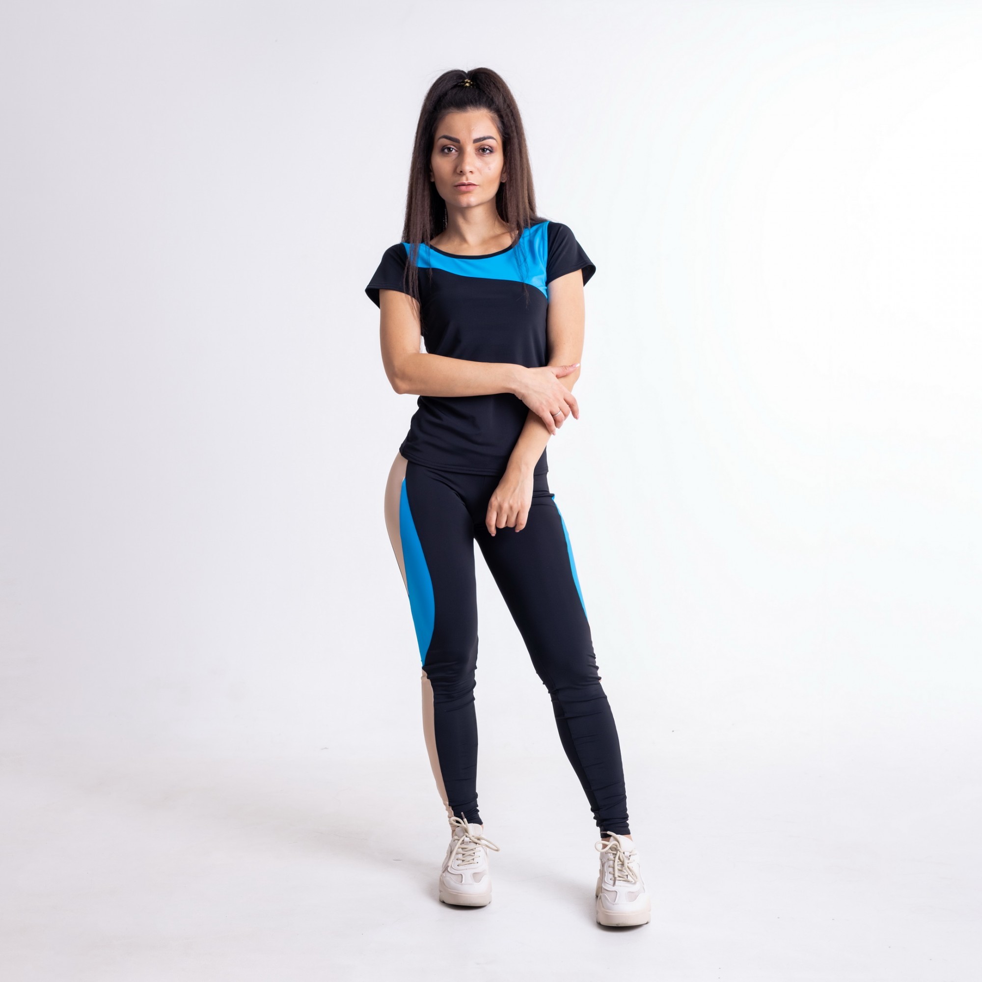Комплект FitU спортивный женский Volume Line blue черный с голубым, Комплект FitU спортивный женский Volume Line blue черный с голубым XS
Комплект FitU спортивный женский Volume Line blue черный с голубым, Комплект FitU спортивный женский Volume Line blue черный с голубым XS