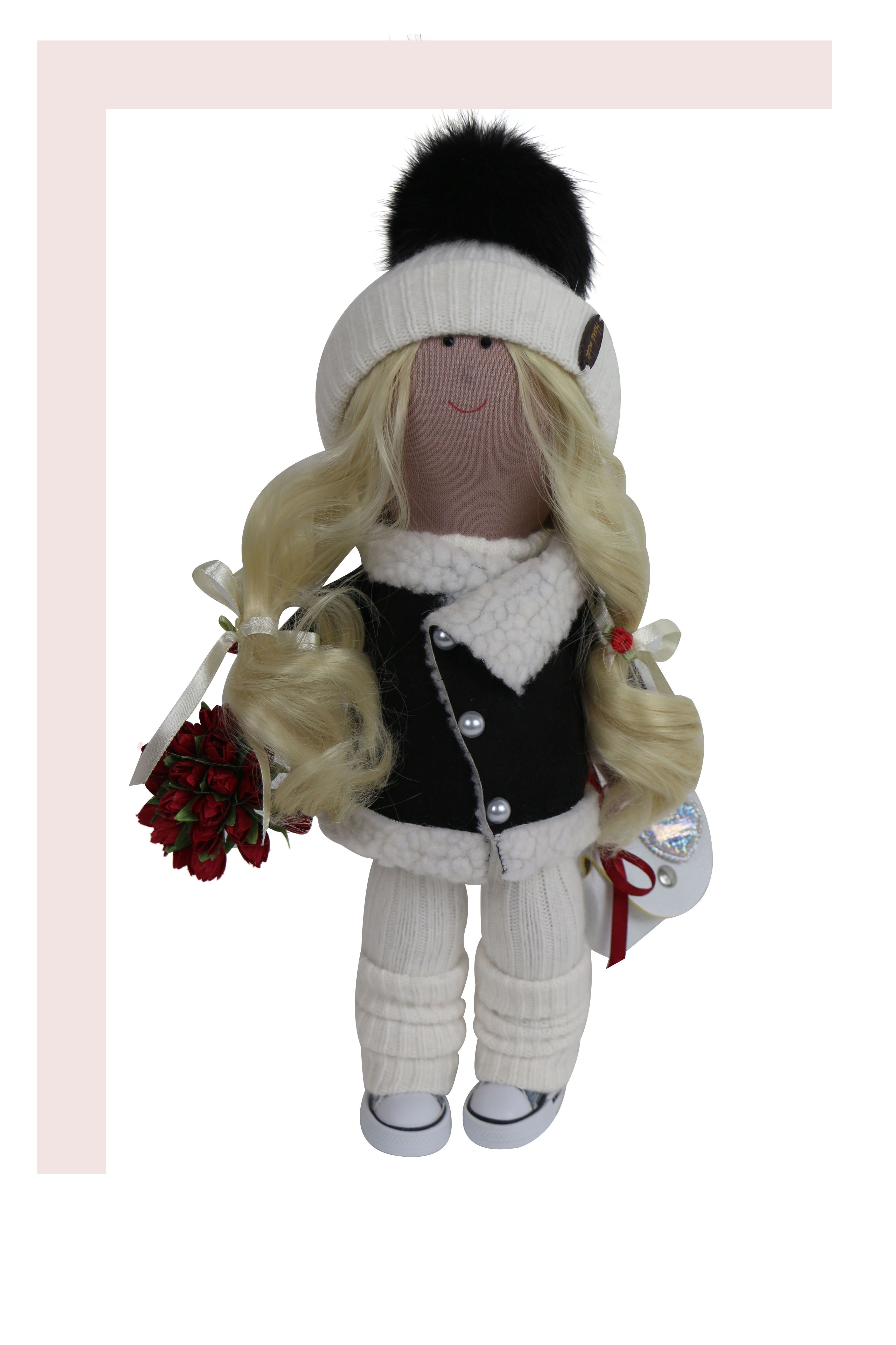 Текстильная кукла ручной работы Инесса с букетом цветов и сумочкой Textile dolls разноцветный PL-550001
Текстильная кукла ручной работы Инесса с букетом цветов и сумочкой Textile dolls разноцветный PL-550001
