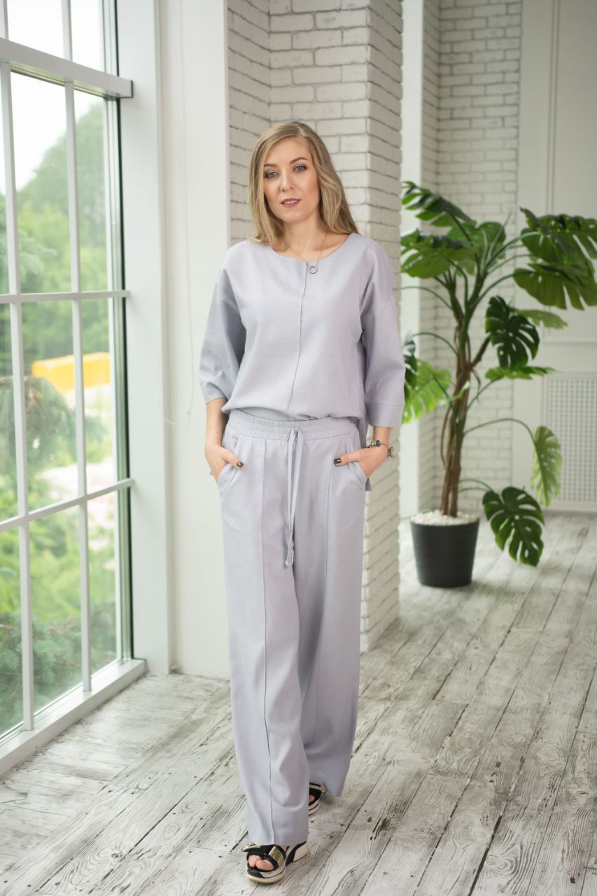 Fashions • Костюм женский брючный легкий Лорен Fashions 42-44 светло-серый (7233)
Fashions • Костюм женский брючный легкий Лорен Fashions 42-44 светло-серый (7233)