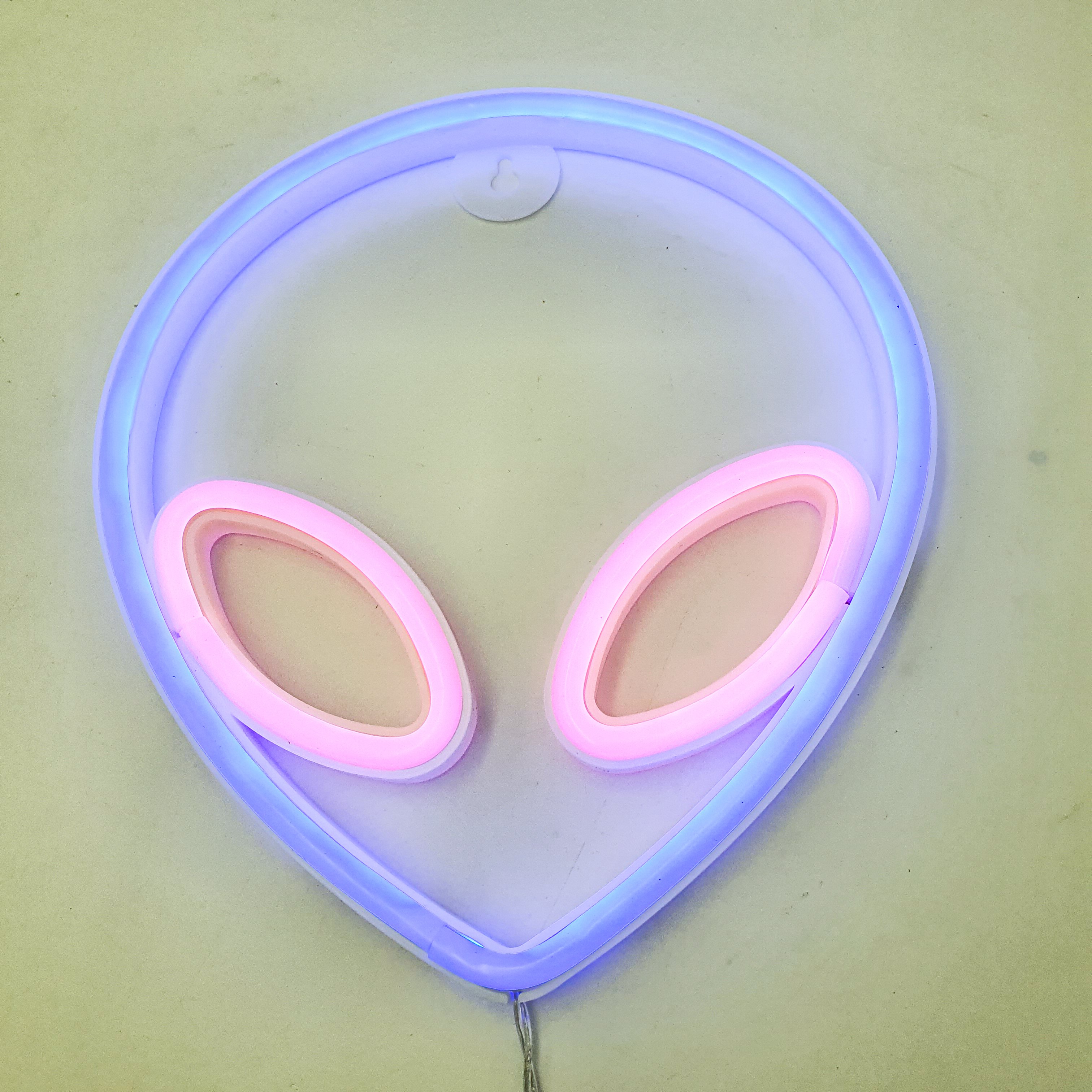 Неоновый светильник ночник лампа настенная декоративная Neon Decoration Lamp Инопланетянин
Неоновый светильник ночник лампа настенная декоративная Neon Decoration Lamp Инопланетянин