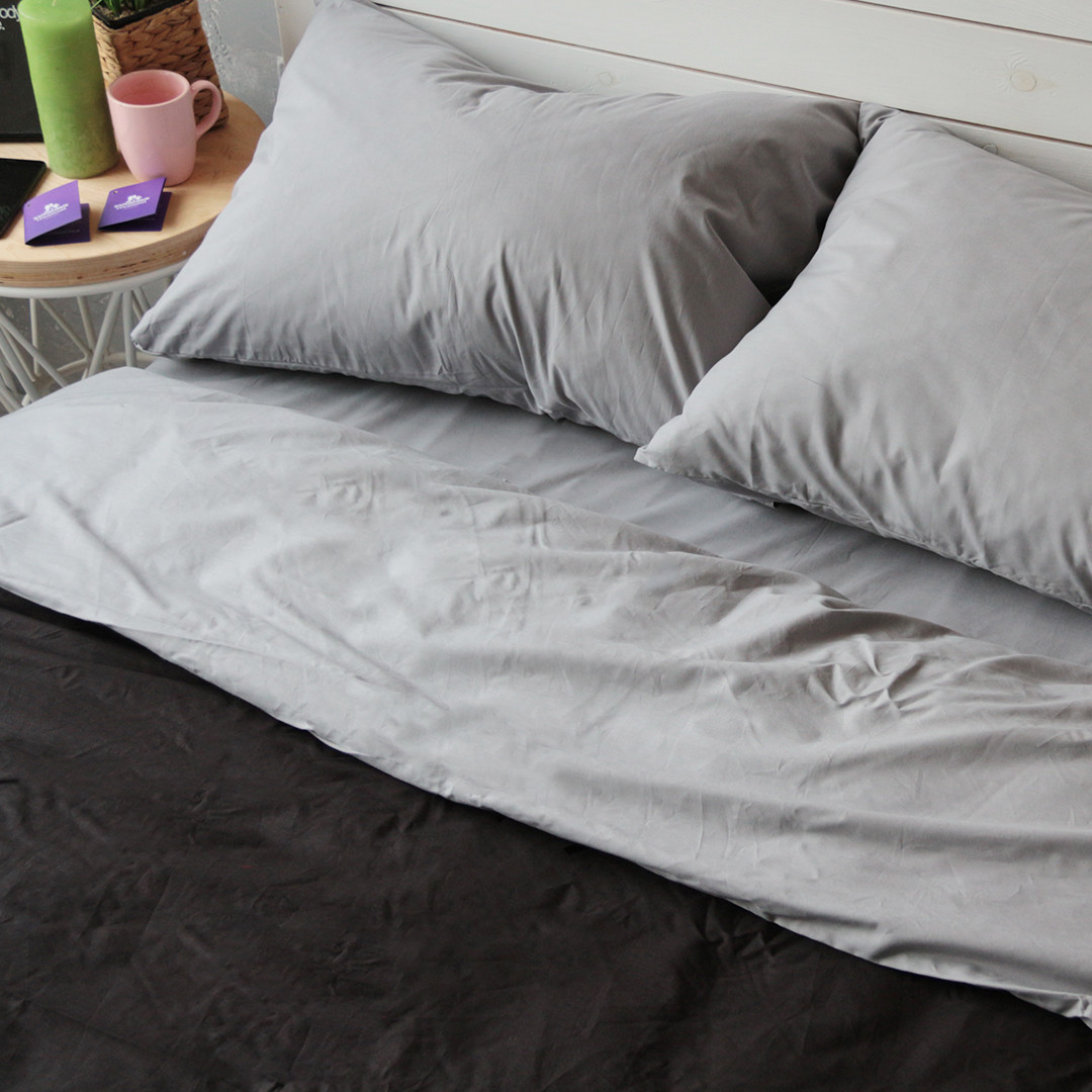 Комплект постельного белья Хлопковые Традиции Серый и Черный Поплин Двуспальный 
Комплект постельного белья Хлопковые Традиции Серый и Черный Поплин Двуспальный