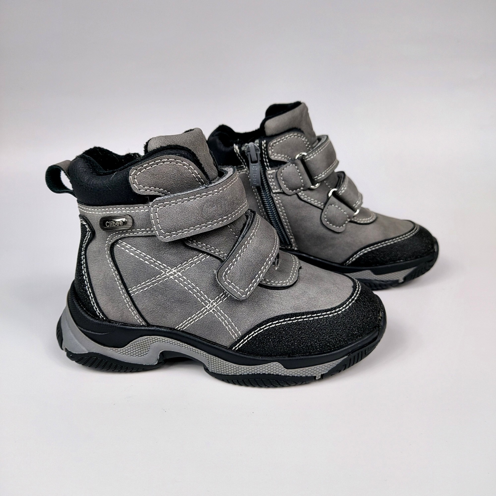 Ботинки зимние Clibee 1427 серые 17,0 см. 26 р 
Ботинки зимние Clibee 1427 серые 17,0 см. 26 р