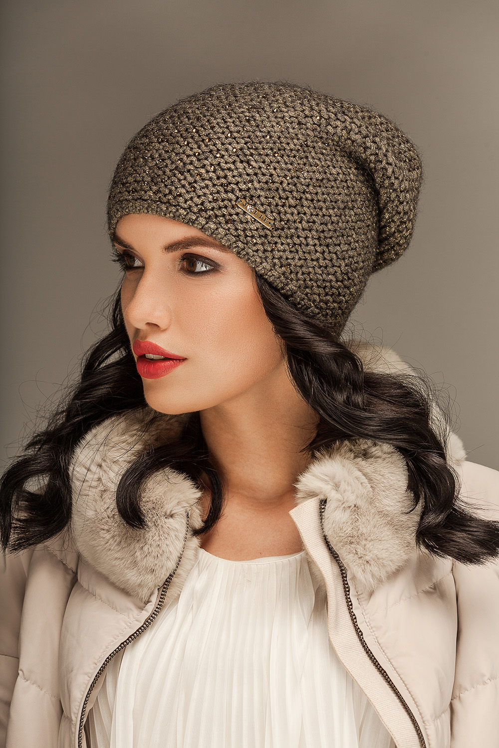 Женская шапка колпак Рамина цвет хаки
Женская шапка колпак Рамина цвет хаки