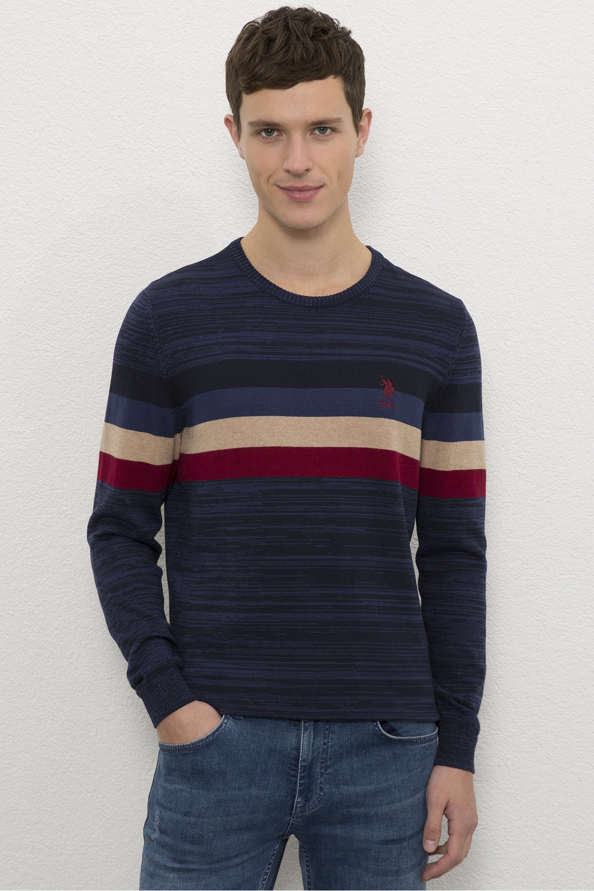 Свитер мужской U.S. Polo Assn. Синий (1056160 VR033, Свитер мужской U.S. Polo Assn. Синий 56 (1056160 VR033)
Свитер мужской U.S. Polo Assn. Синий (1056160 VR033, Свитер мужской U.S. Polo Assn. Синий 56 (1056160 VR033)