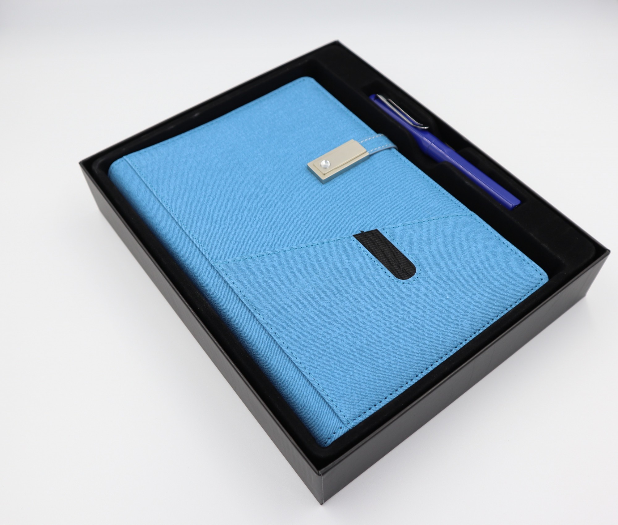 Блокнот, щоденник, бізнес-щоденник з флешкою 16 Гб і Powerbank, комплект USB-виходів Голубий
Блокнот, щоденник, бізнес-щоденник з флешкою 16 Гб і Powerbank, комплект USB-виходів Голубий