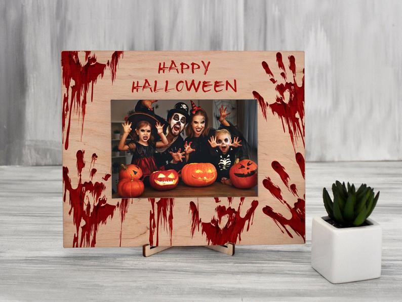 Фоторамка из натурального дерева "Halloween" 15х21, горизонтальная, Светлое дерево, WOODPRESENT
Фоторамка из натурального дерева "Halloween" 15х21, горизонтальная, Светлое дерево, WOODPRESENT