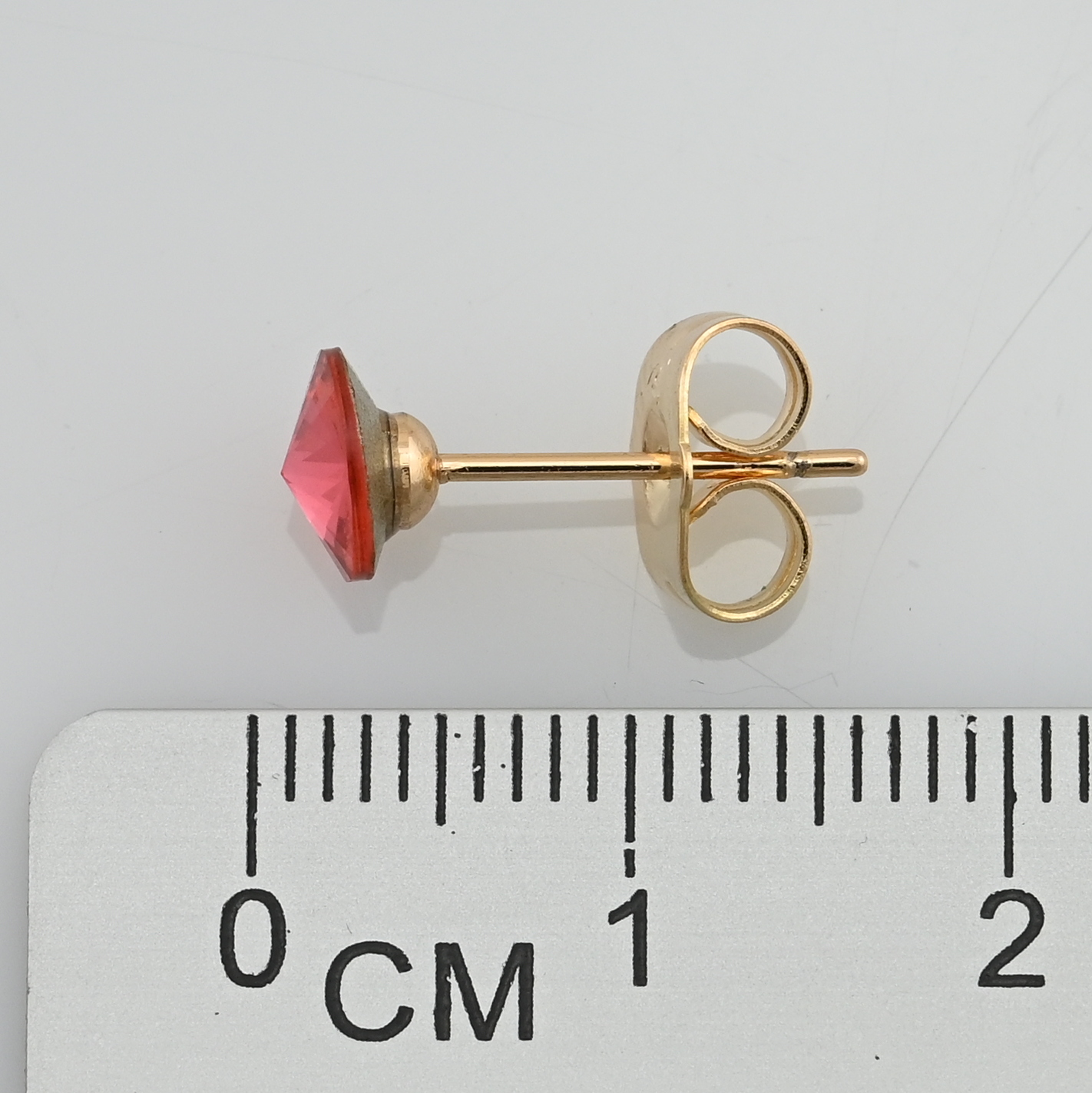 Серьги гвоздики Xuping с кристаллами Swarovski 30596 размер 6х6 мм цвет розовый вес 0.7 г позолота 18К
Серьги гвоздики Xuping с кристаллами Swarovski 30596 размер 6х6 мм цвет розовый вес 0.7 г позолота 18К