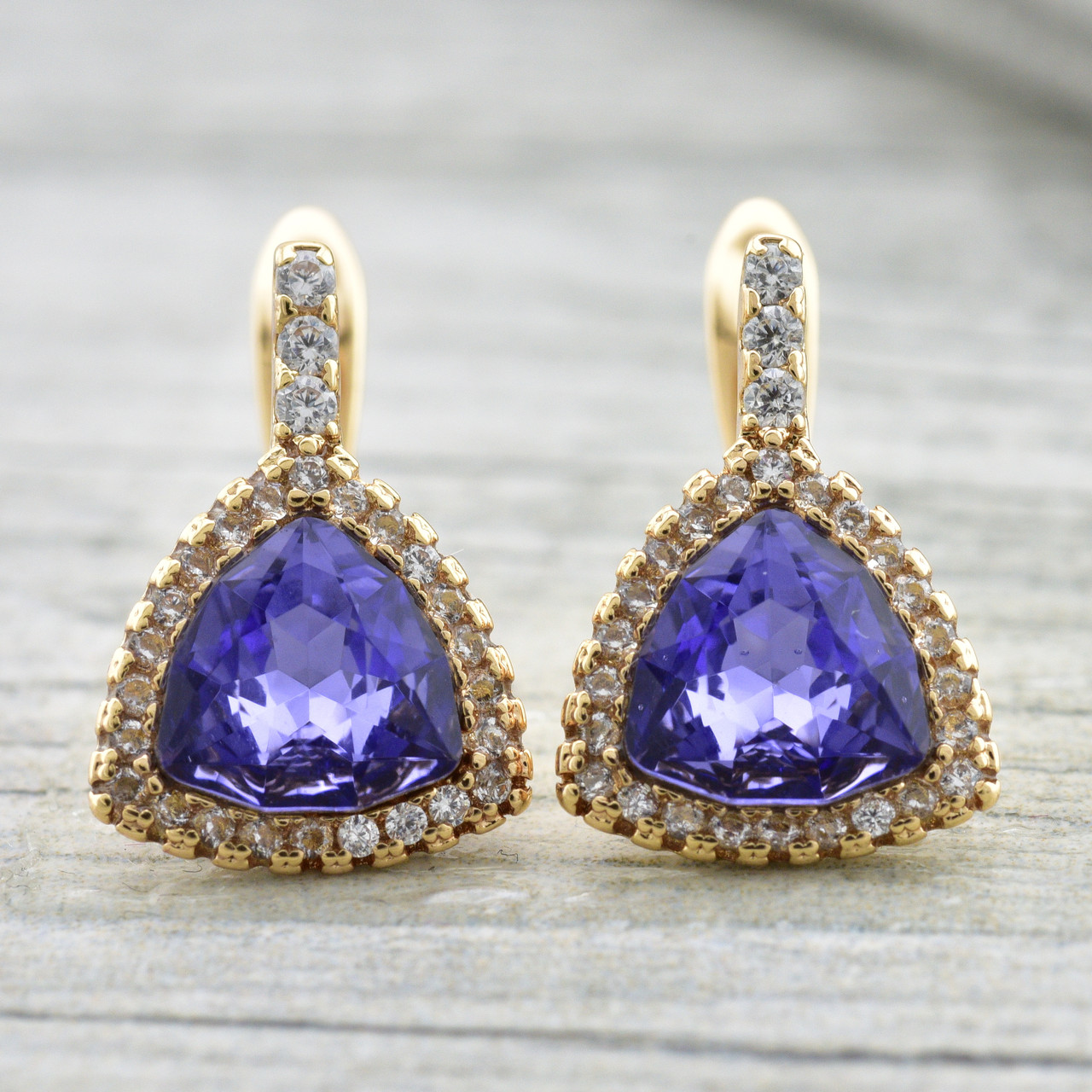Серьги Xuping с кристаллами Swarovski 83014 размер 16х10 мм цвет цикламен позолота 18К
Серьги Xuping с кристаллами Swarovski 83014 размер 16х10 мм цвет цикламен позолота 18К