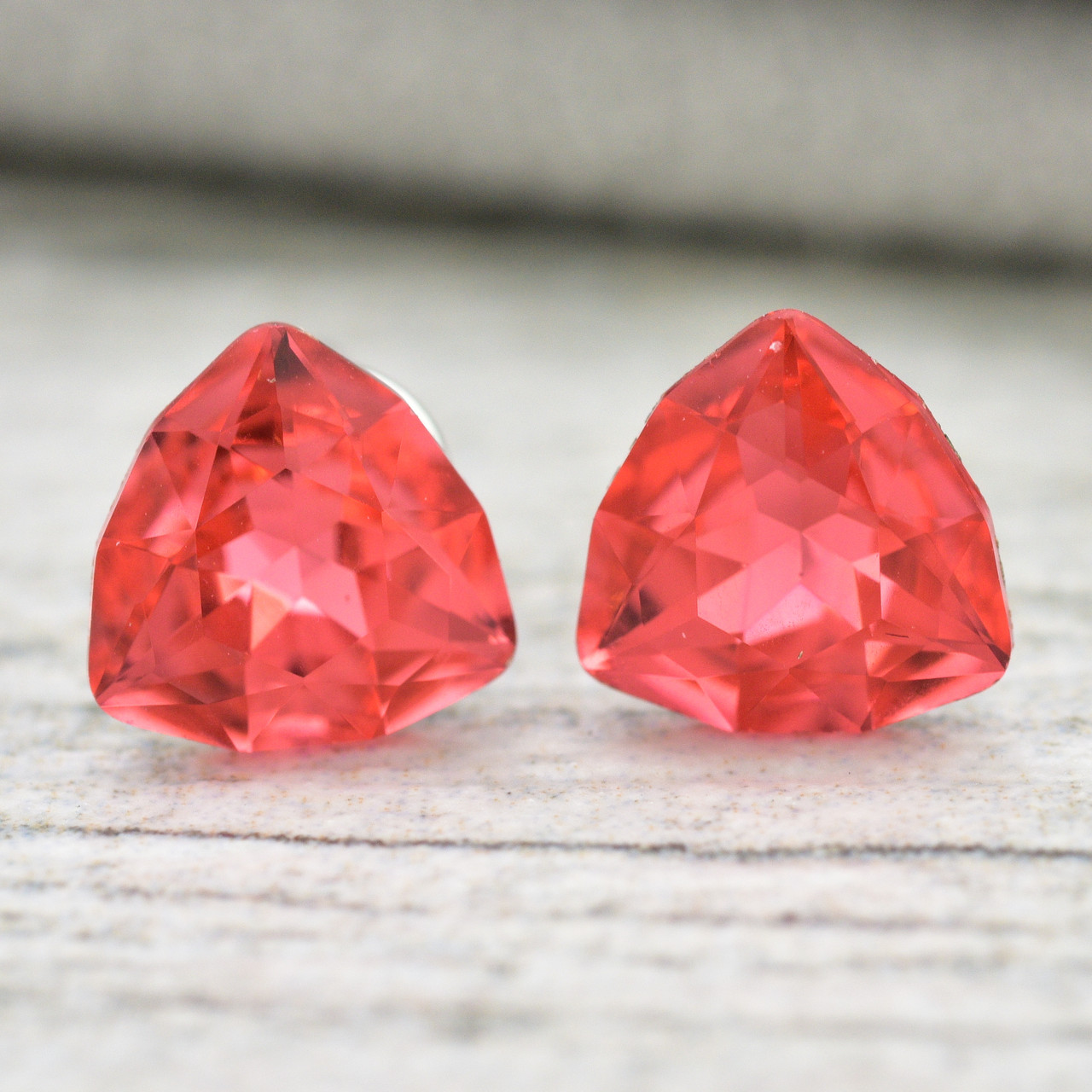 Серьги Xuping с кристаллами Swarovski 83013 размер 7х7 мм цвет коралловый вес 1.4 г позолота Белое Золото
Серьги Xuping с кристаллами Swarovski 83013 размер 7х7 мм цвет коралловый вес 1.4 г позолота Белое Золото