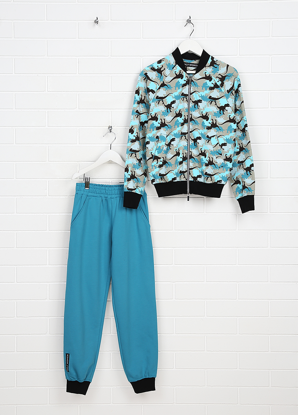Костюм для девочек Only Women for girls (101-KSs-24-18-turquoise Dino/black-140)
Костюм для девочек Only Women for girls (101-KSs-24-18-turquoise Dino/black-140)