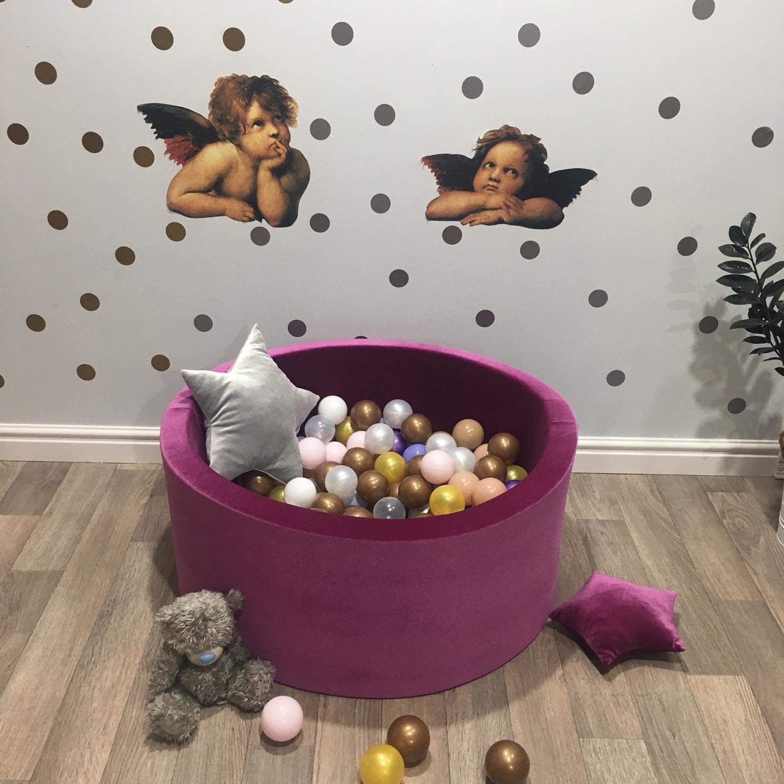 Сухой бассейн с шариками Maikinbaby круг 130 см и 400 шт шаров Бархат Вишневий (арт.М130-153)
Сухой бассейн с шариками Maikinbaby круг 130 см и 400 шт шаров Бархат Вишневий (арт.М130-153)