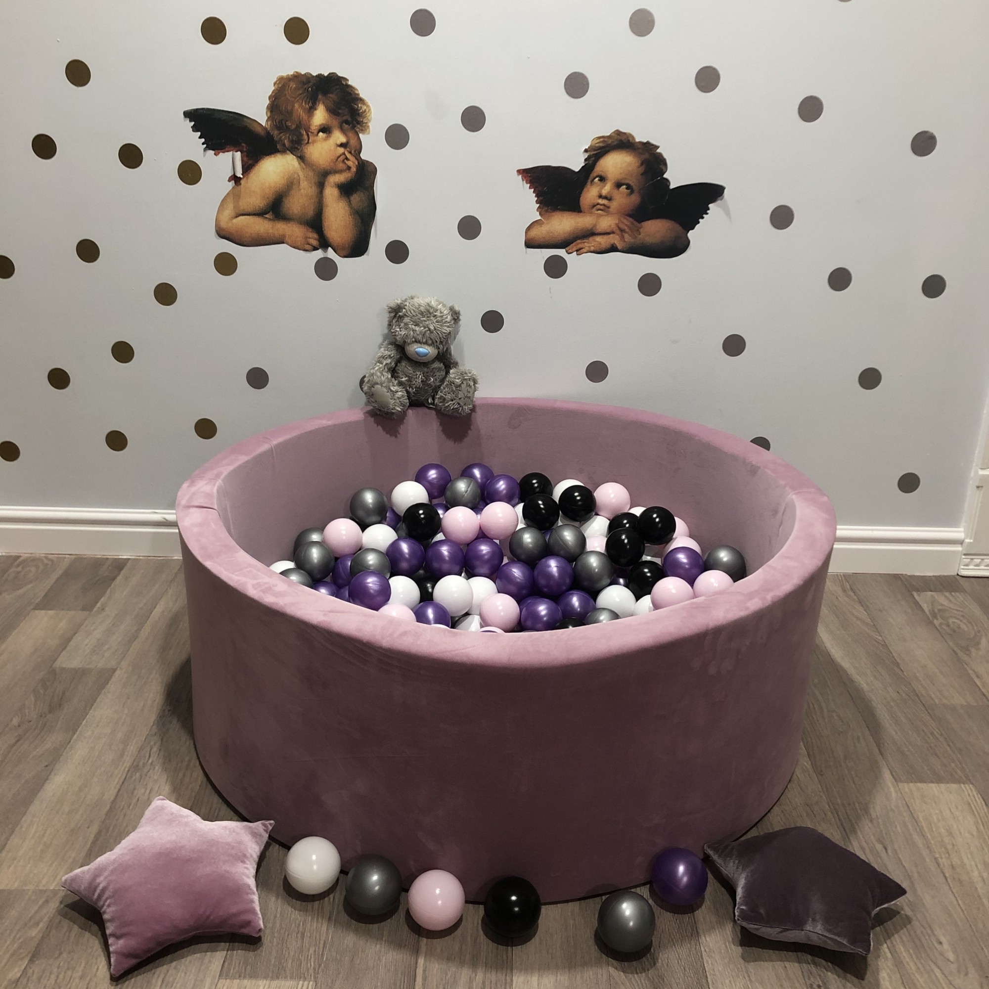 Сухой бассейн Maikinbaby круг 130х40х6 см и 400 шт шаров Велюр Темно-розовый (арт.М130-178)
Сухой бассейн Maikinbaby круг 130х40х6 см и 400 шт шаров Велюр Темно-розовый (арт.М130-178)