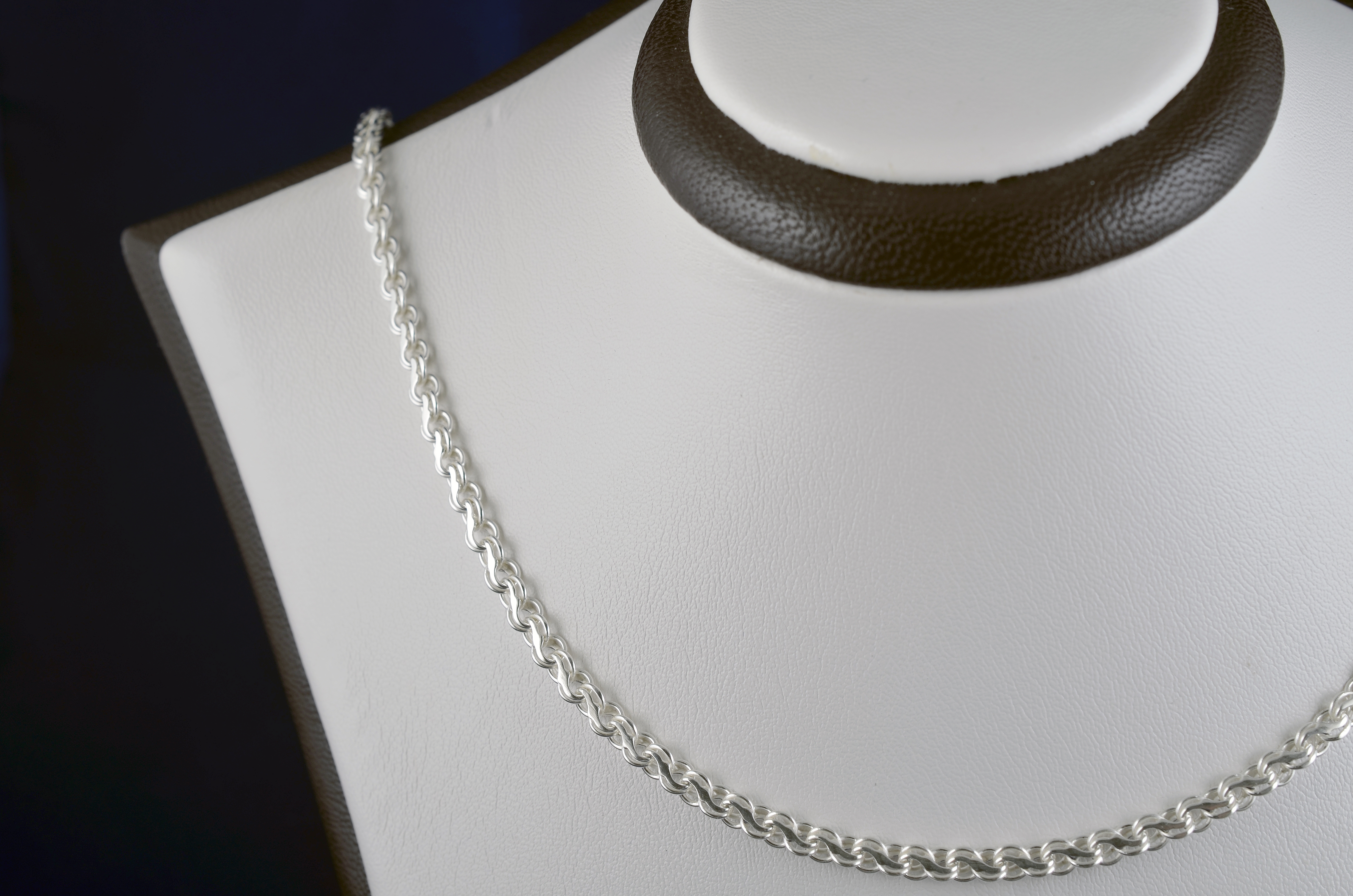Серебряная цепочка Meridian 925 пробы бисмарк "Ручеек" 70 размер (5005/1700)
Серебряная цепочка Meridian 925 пробы бисмарк "Ручеек" 70 размер (5005/1700)