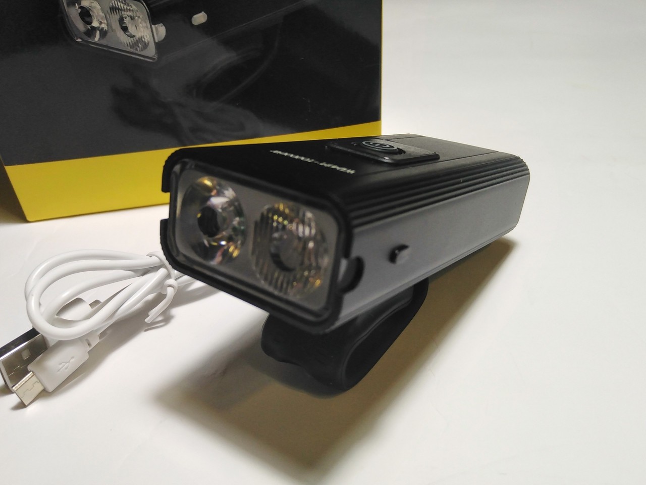 Велосипедный фонарь на руль с двумя светодиодами велофара с функцией Powerbank и USB Bicycle Lamp WD-421 Black Фара аккумуляторная
Велосипедный фонарь на руль с двумя светодиодами велофара с функцией Powerbank и USB Bicycle Lamp WD-421 Black Фара аккумуляторная