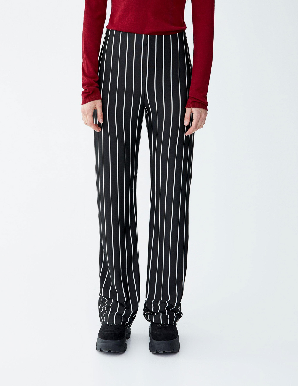 Брюки PULL & BEAR Ж1070332 (9680/395/800) цвет черный, Брюки PULL & BEAR Ж1070332 (9680/395/800) цвет черный M
Брюки PULL & BEAR Ж1070332 (9680/395/800) цвет черный, Брюки PULL & BEAR Ж1070332 (9680/395/800) цвет черный M