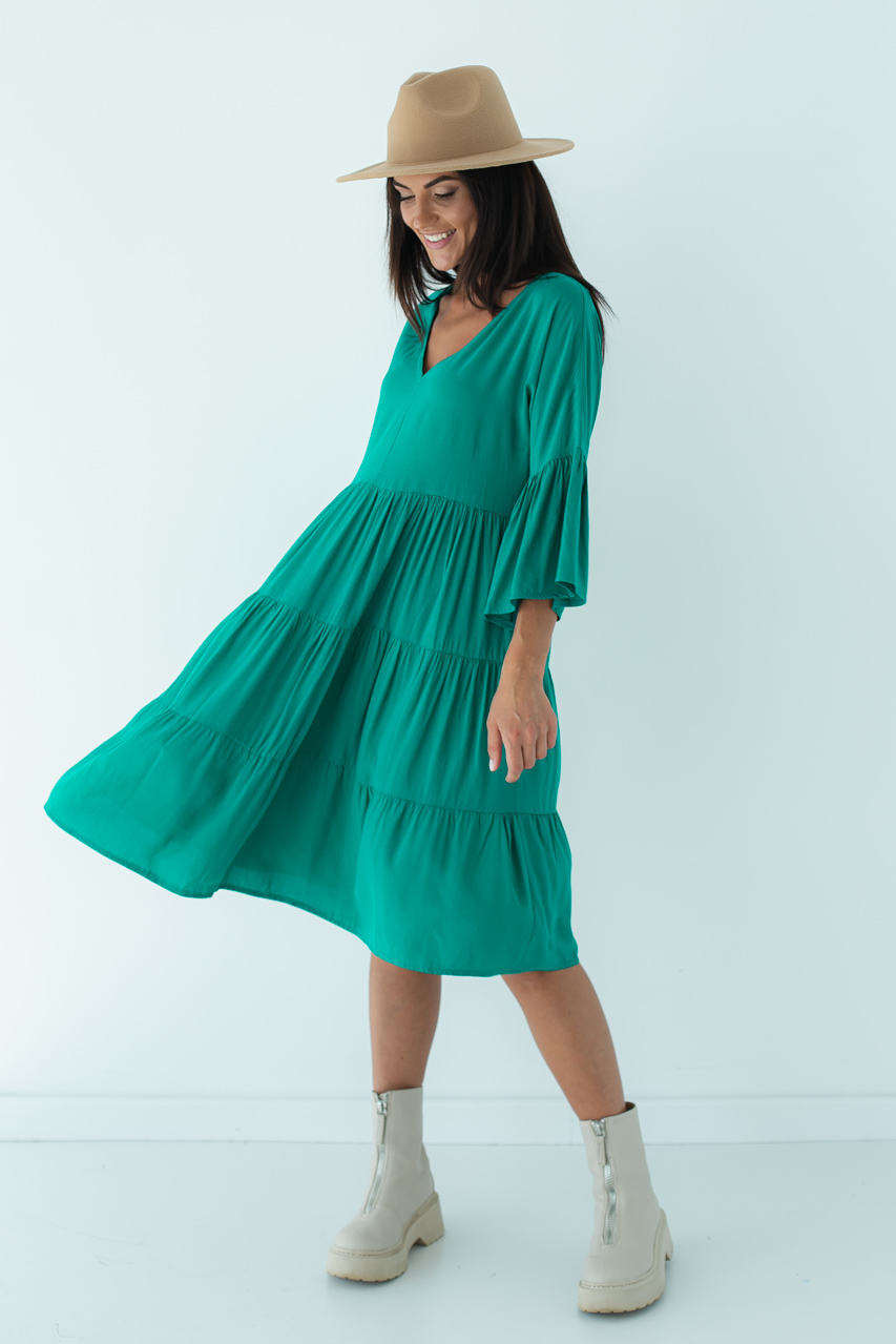 Ярусное платье-миди с рукавами-фонариками LUREX - зеленый цвет, S ( 1025042505)
Ярусное платье-миди с рукавами-фонариками LUREX - зеленый цвет, S ( 1025042505)