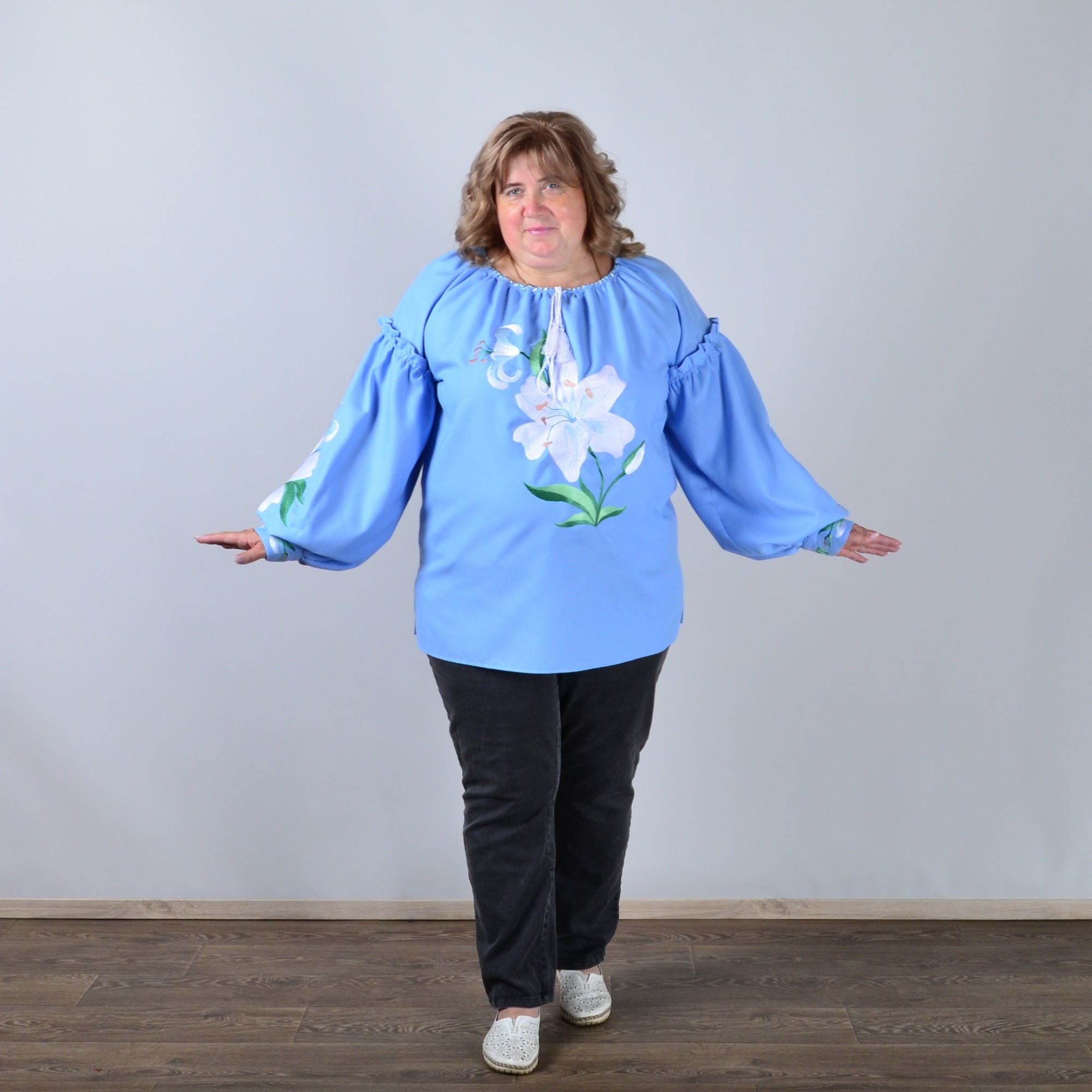 Вышиванка женская с длинным рукавом - реглан, вышивка - лилия, Оникс, цвет - голубой,  размер, Світлана-К, Вышиванка женская с длинным рукавом - реглан, вышивка - лилия, Оникс, цвет - голубой, 2XL размер, Світлана-К. 
Вышиванка женская с длинным рукавом - реглан, вышивка - лилия, Оникс, цвет - голубой,  размер, Світлана-К, Вышиванка женская с длинным рукавом - реглан, вышивка - лилия, Оникс, цвет - голубой, 2XL размер, Світлана-К.