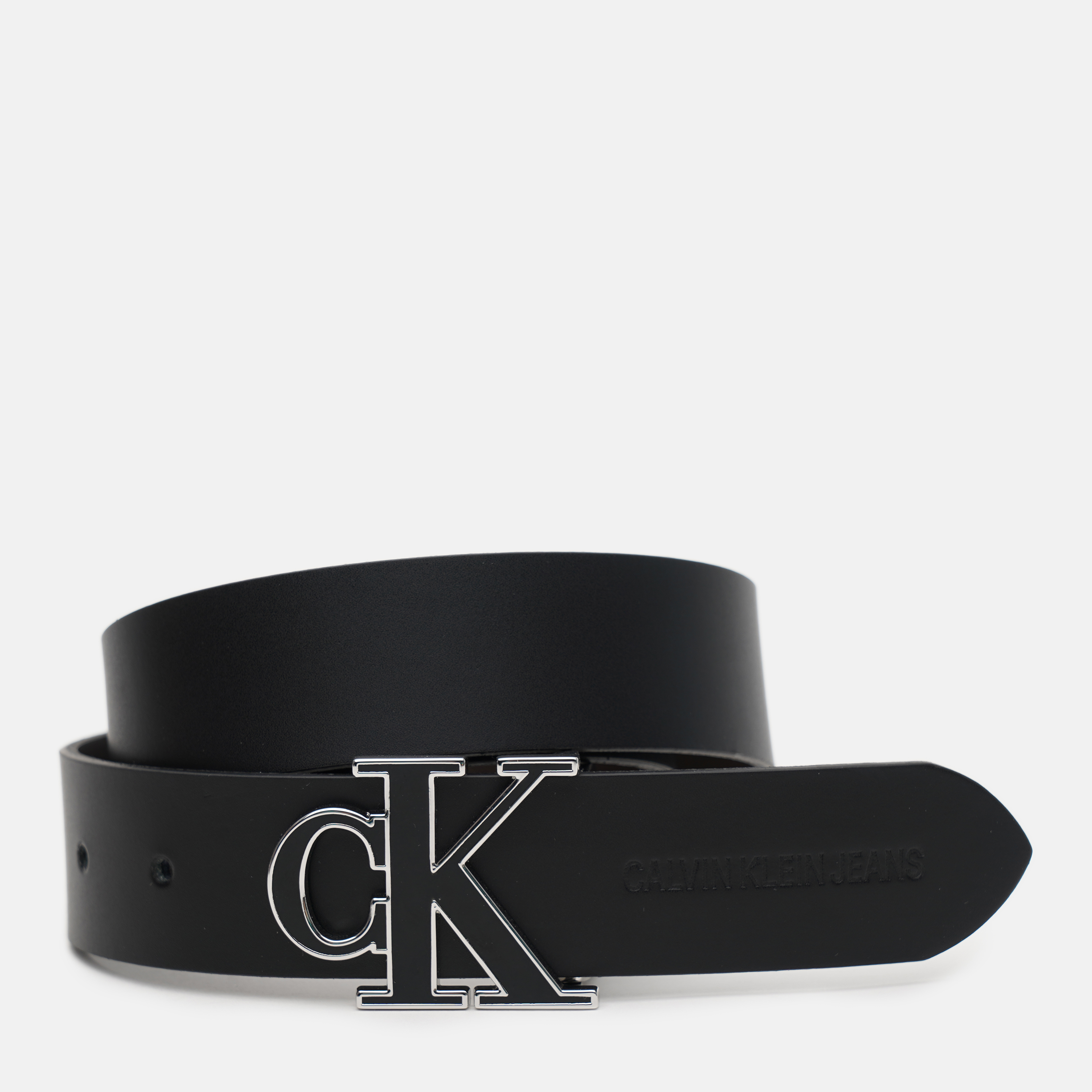 Ремень мужской кожаный Calvin Klein Jeans Mono hardware rev/adj belt 35m K50K507243-01R 95 см Черный
Ремень мужской кожаный Calvin Klein Jeans Mono hardware rev/adj belt 35m K50K507243-01R 95 см Черный