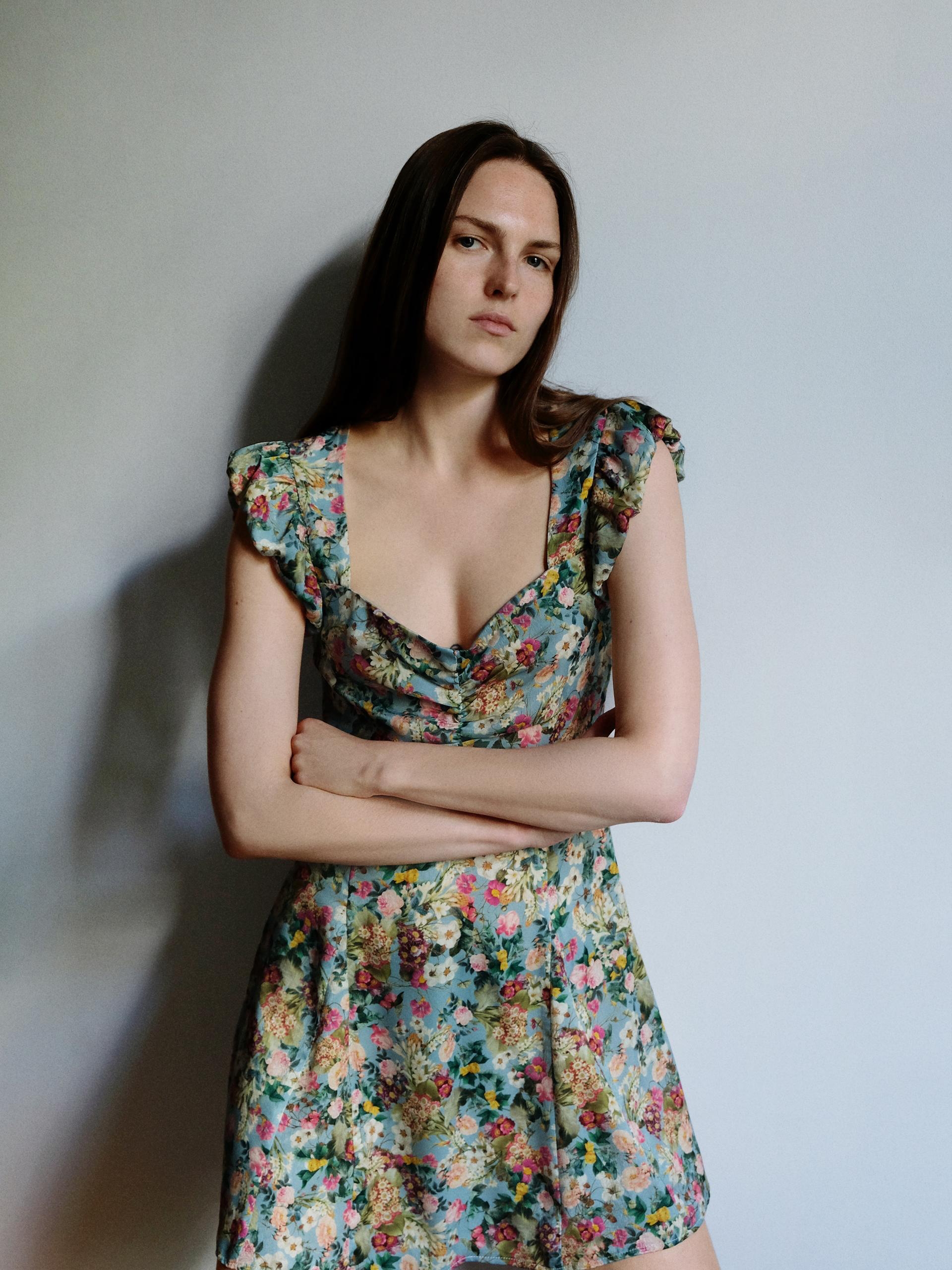 Платье Zara 2768/254/330 Голубое с принтом в цветы, Платье Zara 2768/254/330 XL Голубое с принтом в цветы
Платье Zara 2768/254/330 Голубое с принтом в цветы, Платье Zara 2768/254/330 XL Голубое с принтом в цветы