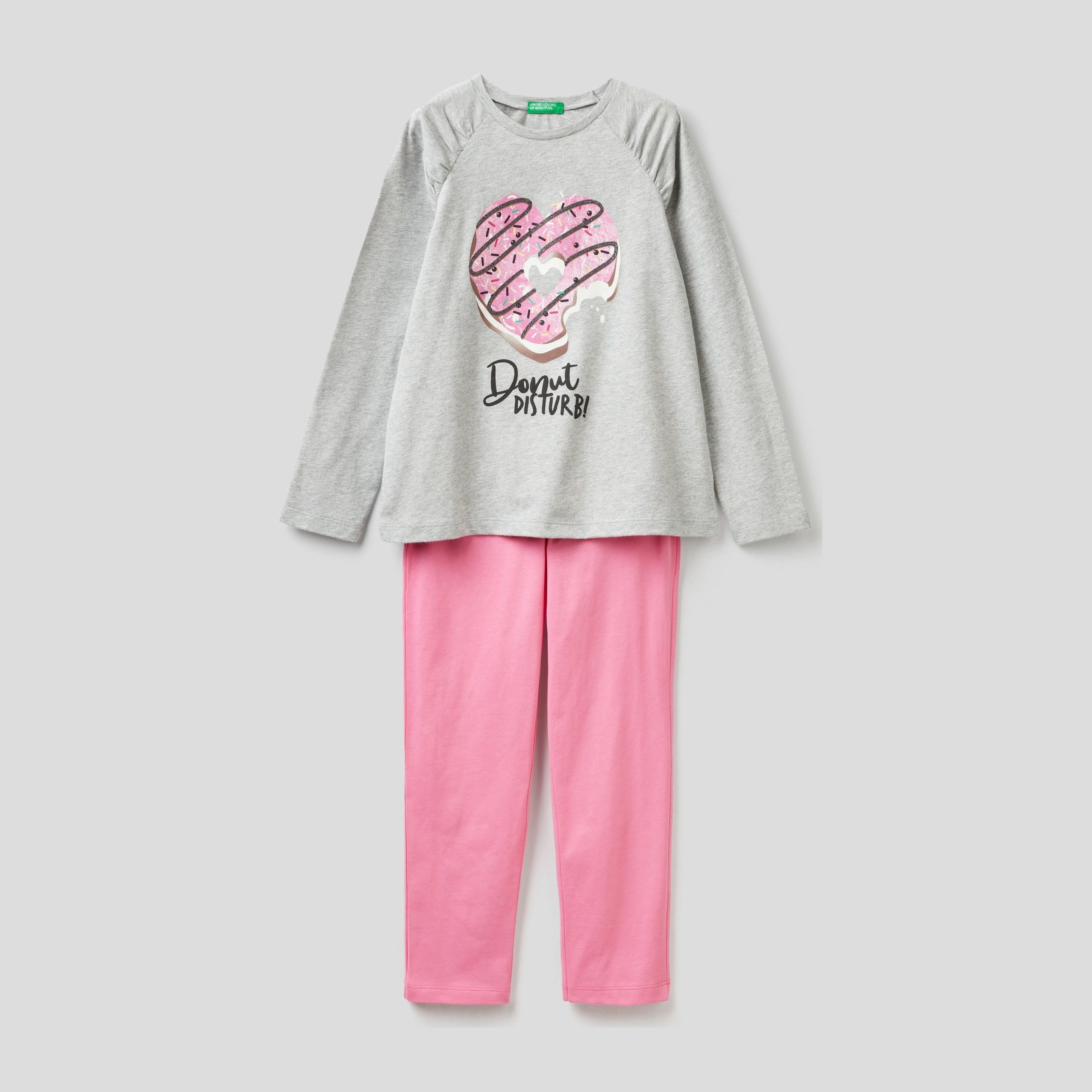Пижама (футболка с длинными рукавами + штаны) United Colors of Benetton 3VR50P2FN-501 S 120 см
Пижама (футболка с длинными рукавами + штаны) United Colors of Benetton 3VR50P2FN-501 S 120 см