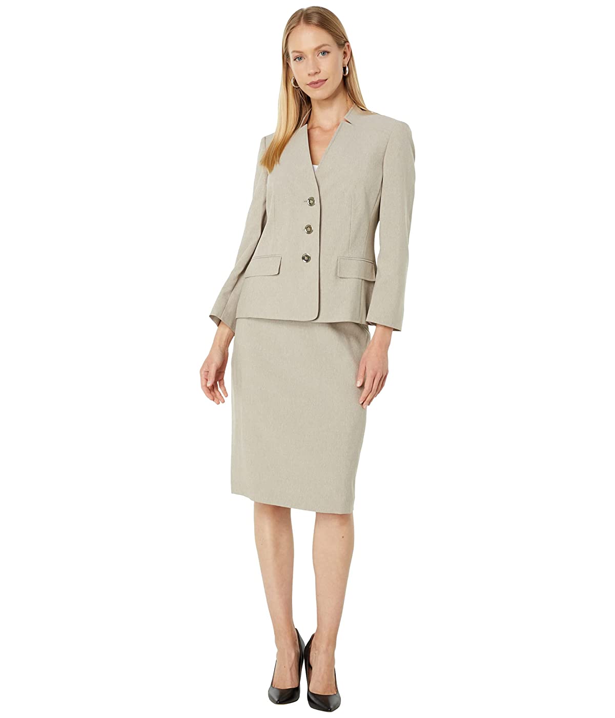 Костюм Le Suit Cross-Dye Three-Button 3/4 Sleeve with Besom Flaps & Basic Soft Taupe Combo, 18W 32L
Костюм Le Suit Cross-Dye Three-Button 3/4 Sleeve with Besom Flaps & Basic Soft Taupe Combo, 18W 32L