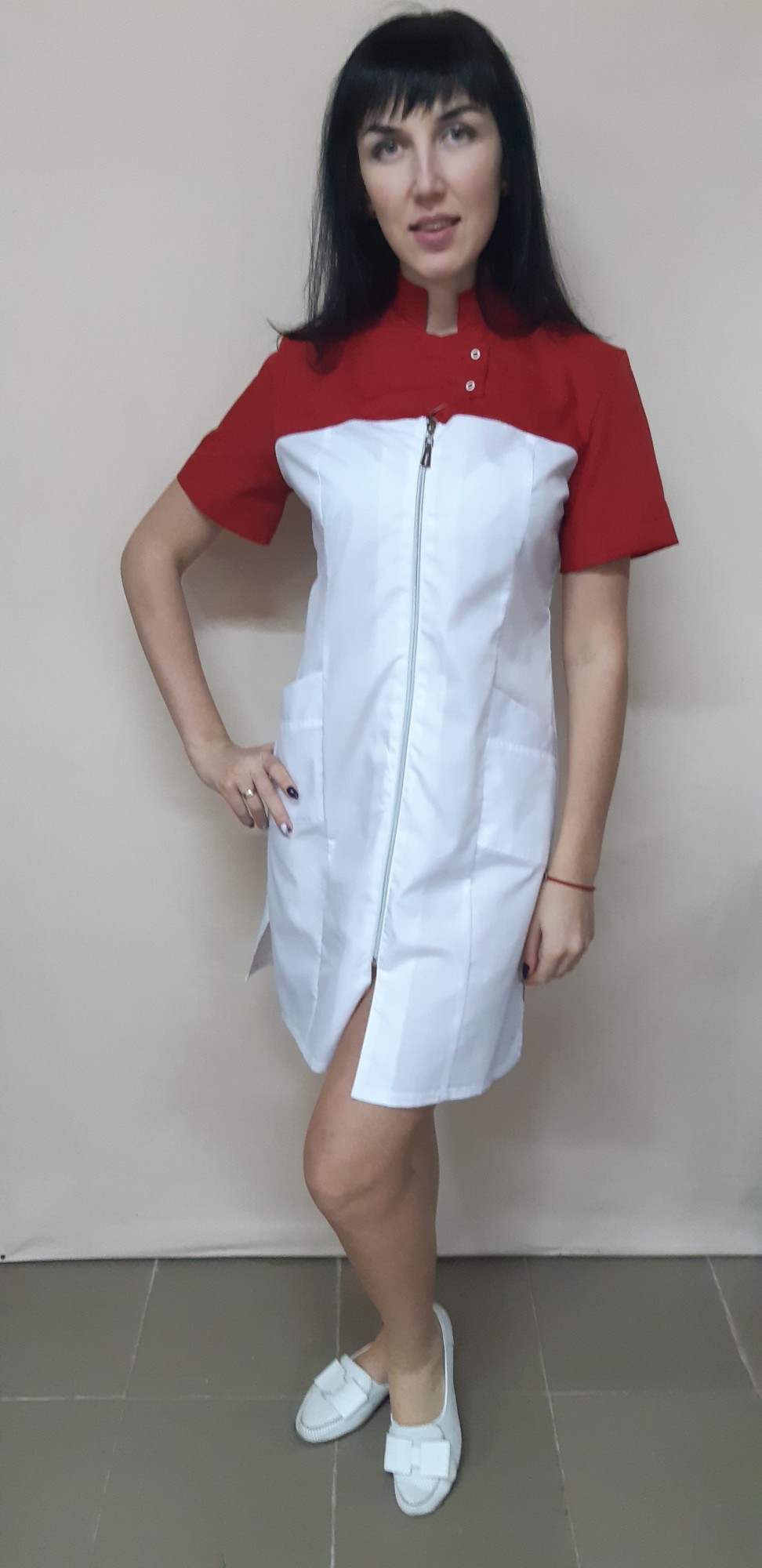 Халат женский медицинский модель Герда коттон короткий рукав Белый отделка красная 46 р. 10161.3
Халат женский медицинский модель Герда коттон короткий рукав Белый отделка красная 46 р. 10161.3