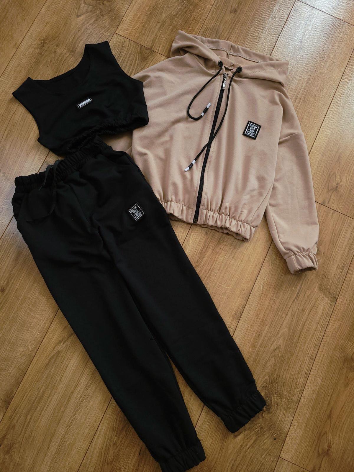 Трикотажный костюм-тройка для девочек , Артикул: ALL0634-бежевый (152 СМ)
Трикотажный костюм-тройка для девочек , Артикул: ALL0634-бежевый (152 СМ)