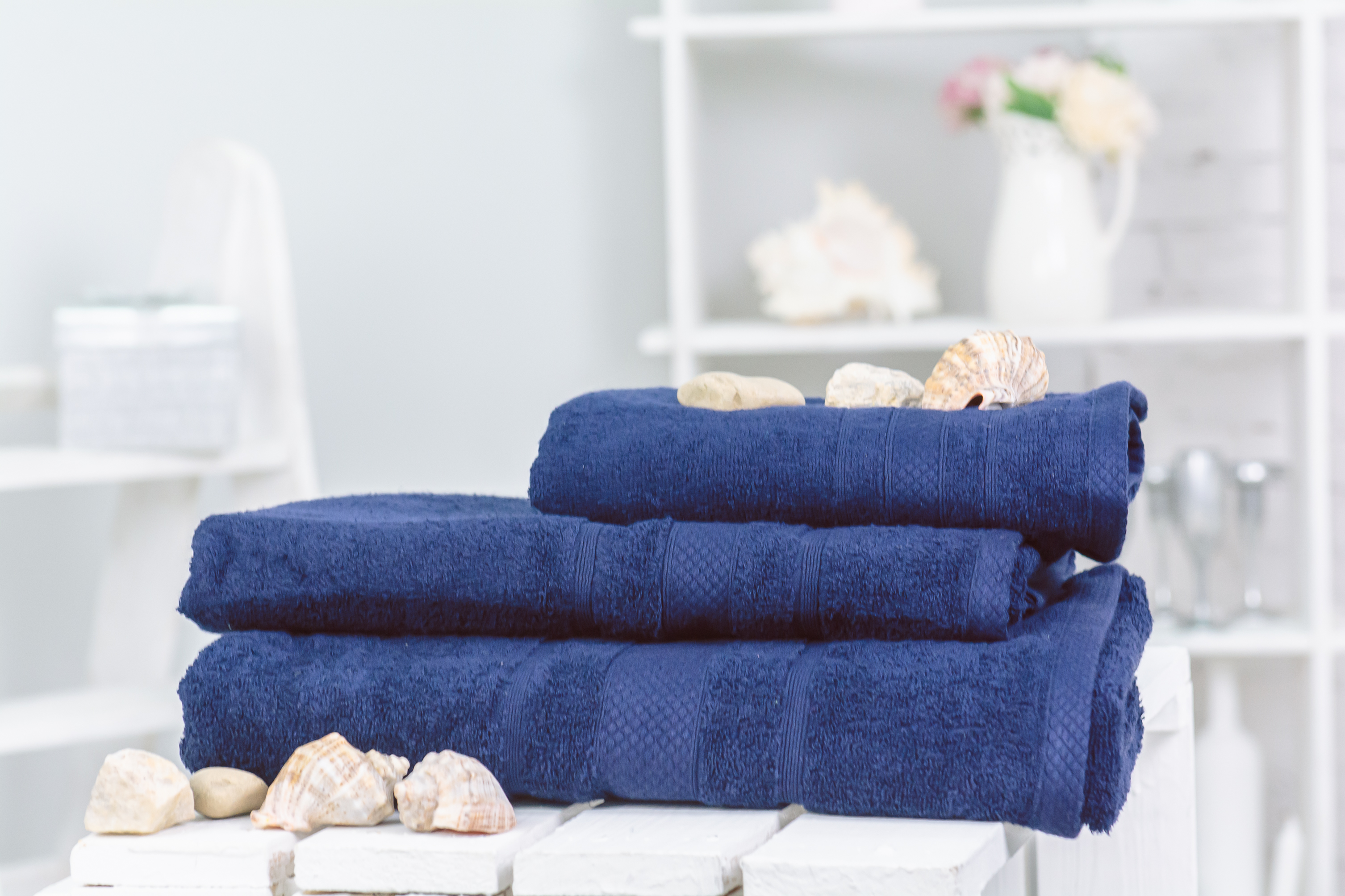 Набор полотенец MirSon 5003 SoftNes Darkblue 50x90 см + 70x140 см + 100х150 см - 3 шт Темно-синий италия, махра
Набор полотенец MirSon 5003 SoftNes Darkblue 50x90 см + 70x140 см + 100х150 см - 3 шт Темно-синий италия, махра
