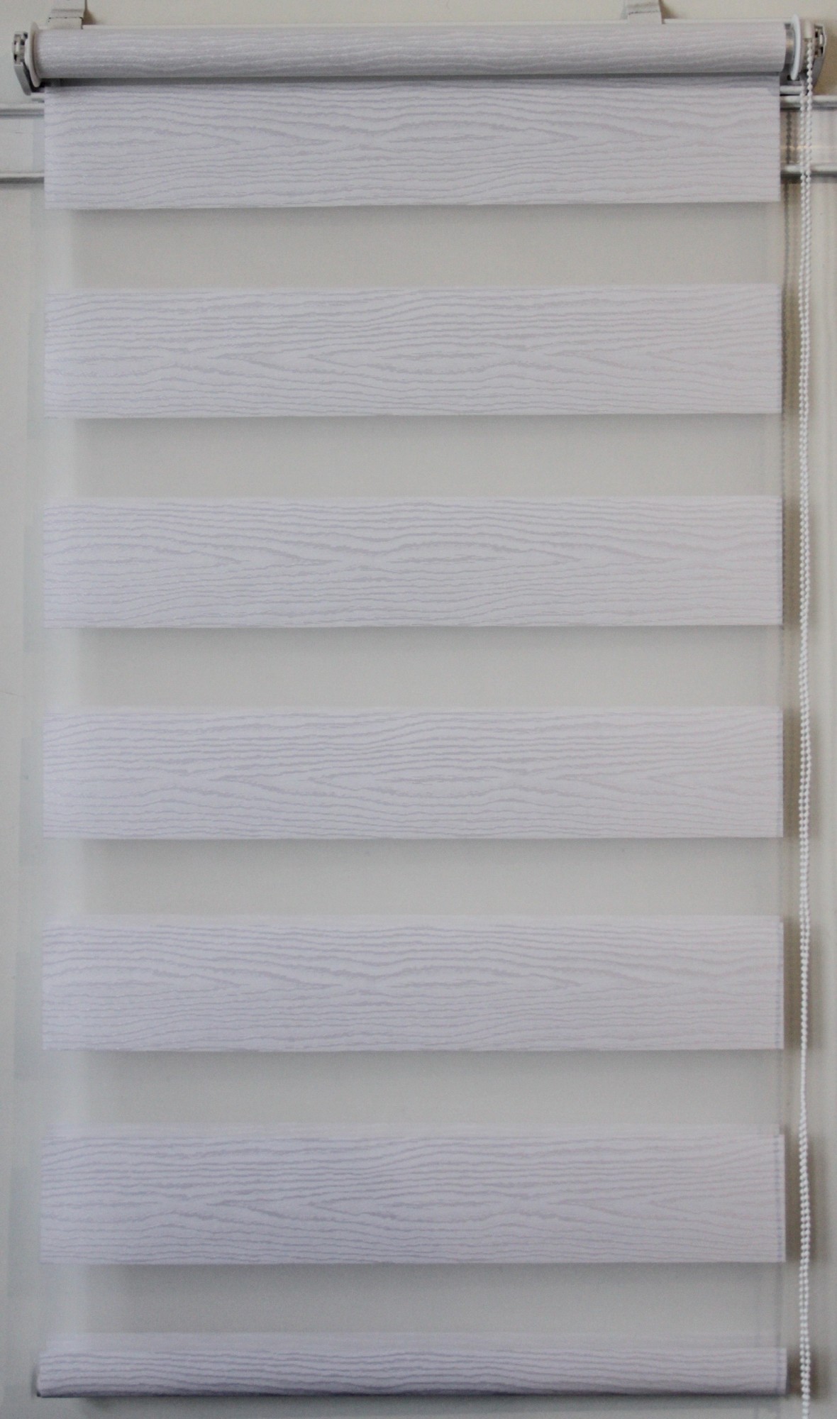 Рулонная штора Miranda День-ночь ВН-201 45*130 см Белый 
Рулонная штора Miranda День-ночь ВН-201 45*130 см Белый