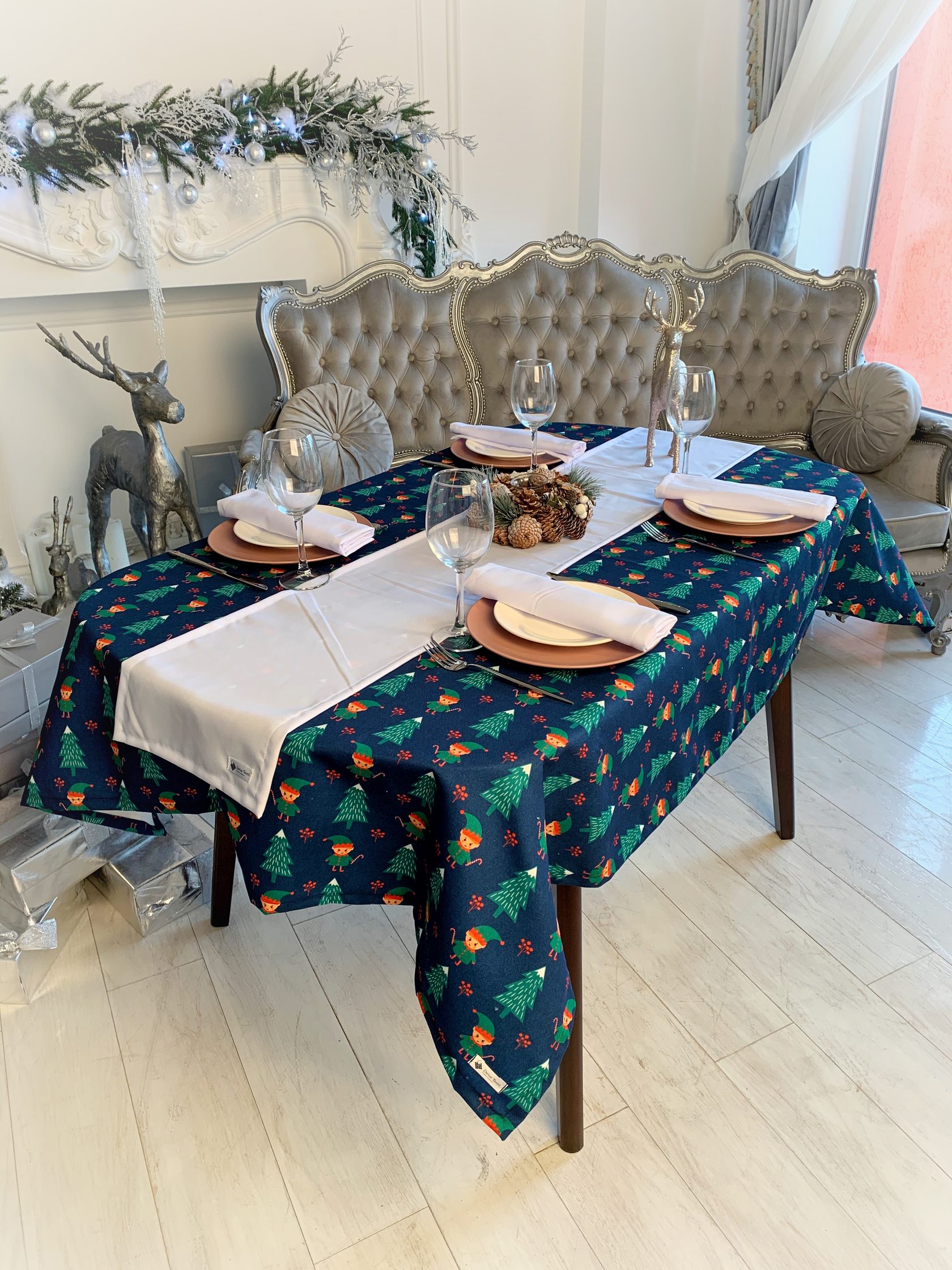 Скатерть новогодняя "Ночные эльфы" 120х120 см
Скатерть новогодняя "Ночные эльфы" 120х120 см