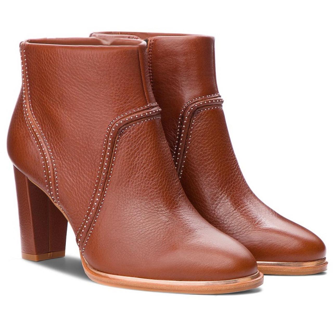 Ботильоны женские демисезонные полусапожки коричневые Clarks (Размер 38, UK5D, EU38)
Ботильоны женские демисезонные полусапожки коричневые Clarks (Размер 38, UK5D, EU38)