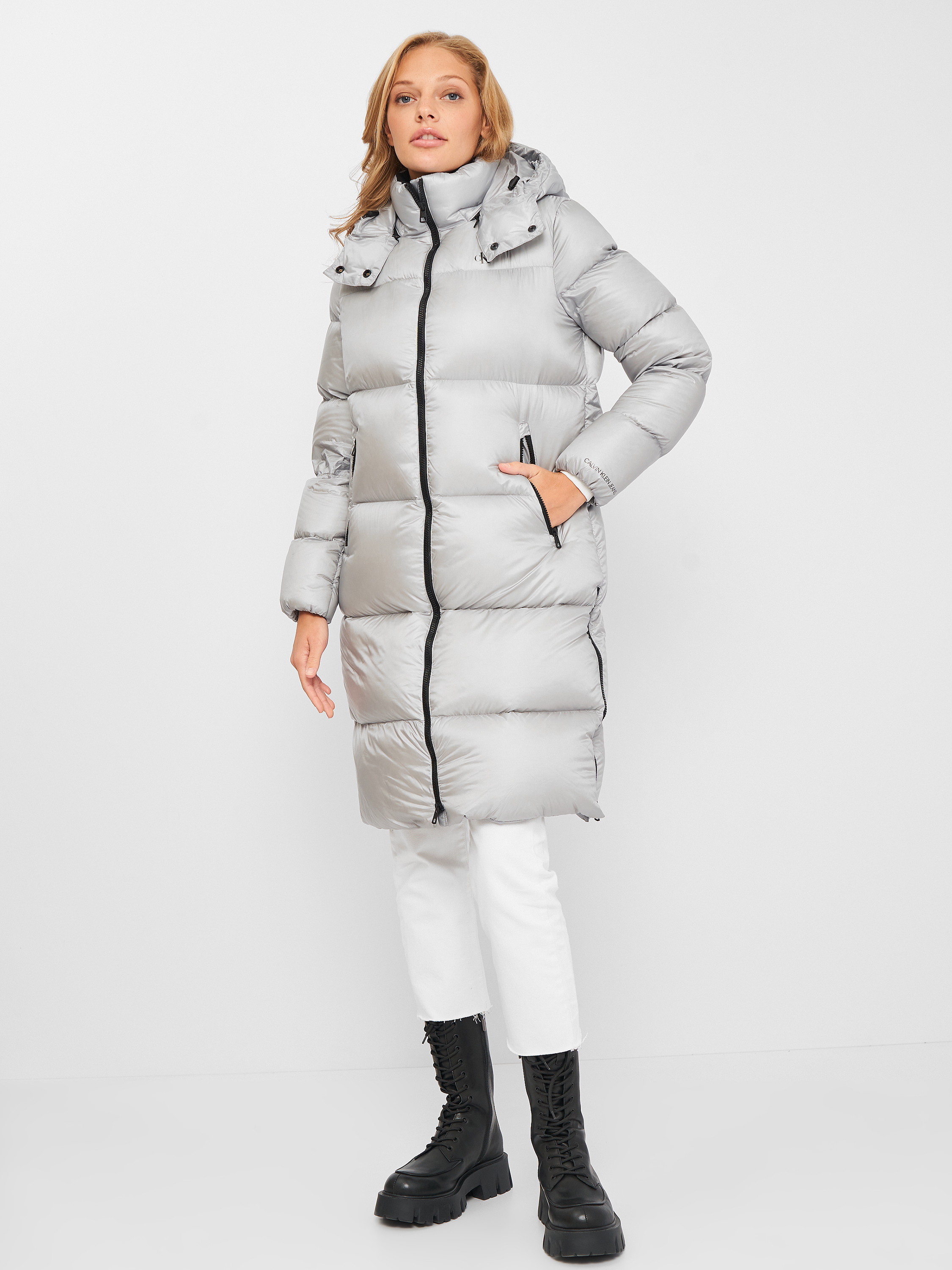 Пуховик Calvin Klein Jeans Mw Down Shiny Long Puffer J20J216887-PS8 S Marble Grey
Пуховик Calvin Klein Jeans Mw Down Shiny Long Puffer J20J216887-PS8 S Marble Grey