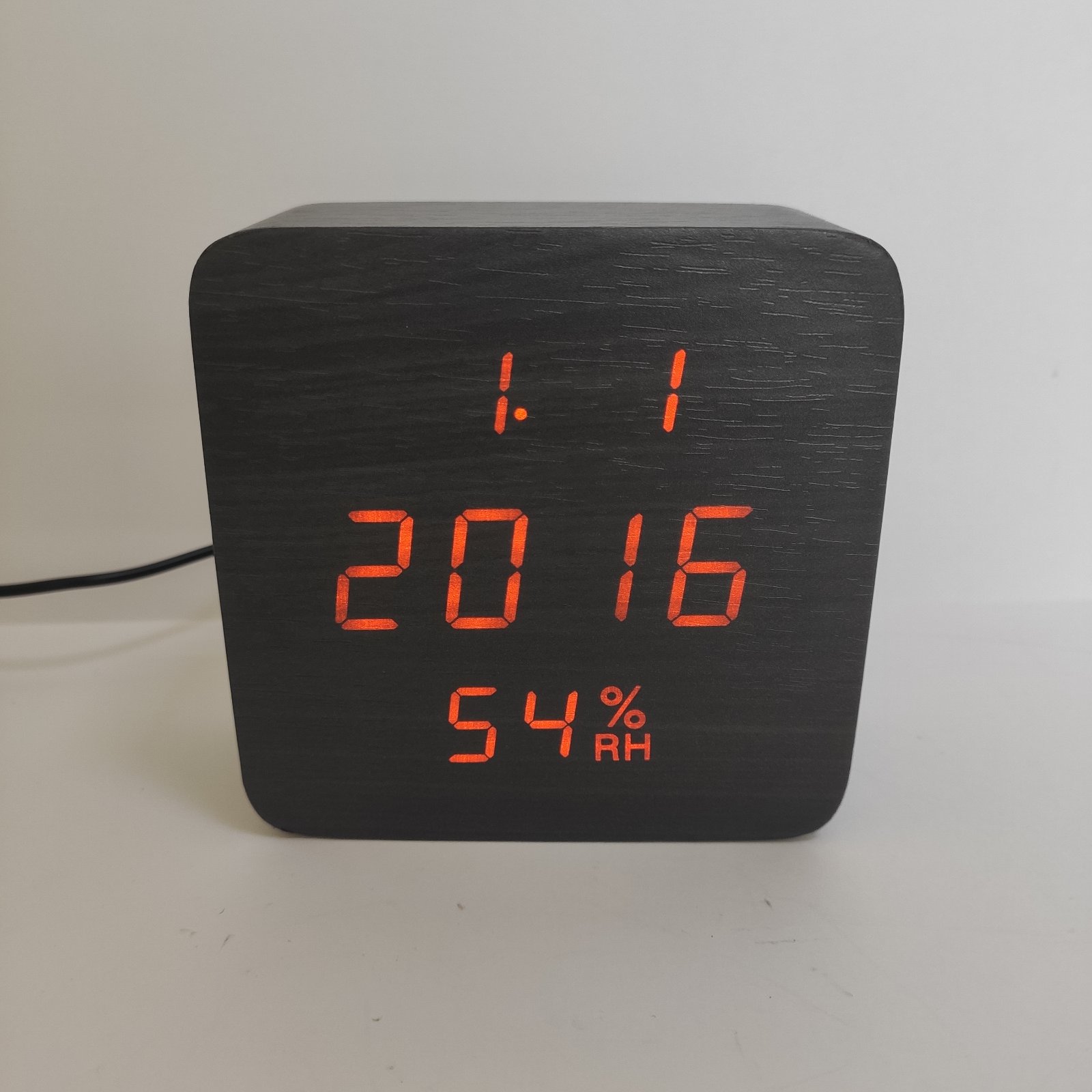 Электронные LED часы черные с оранжевой подсветкой Wooden Clock VST-872S c температурой и влажностью
Электронные LED часы черные с оранжевой подсветкой Wooden Clock VST-872S c температурой и влажностью