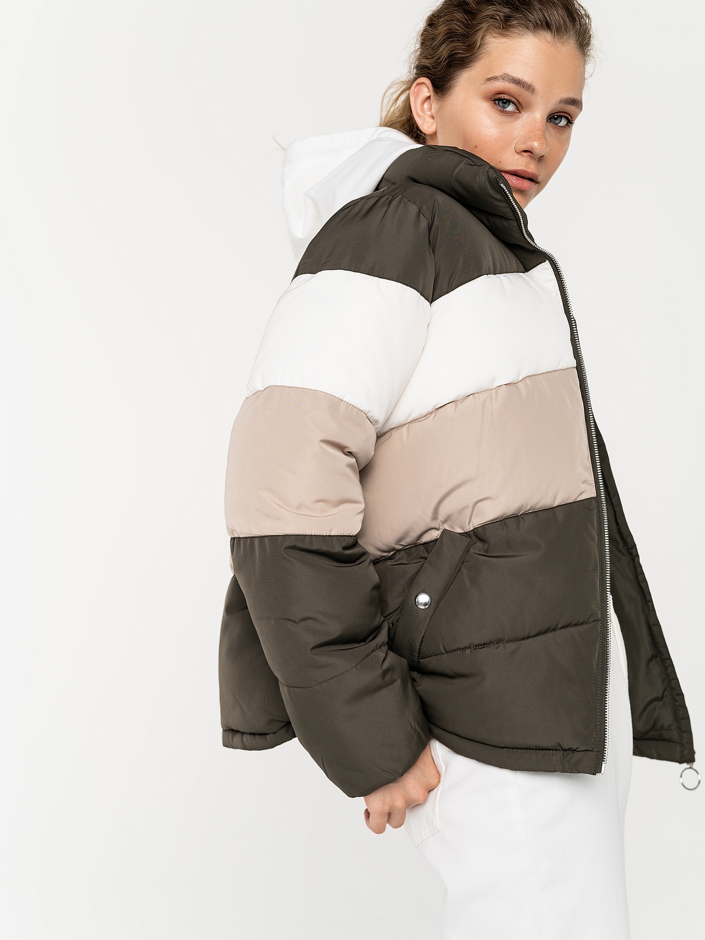 Куртка Befree 2031105126-15 XS Зеленый принт
Куртка Befree 2031105126-15 XS Зеленый принт