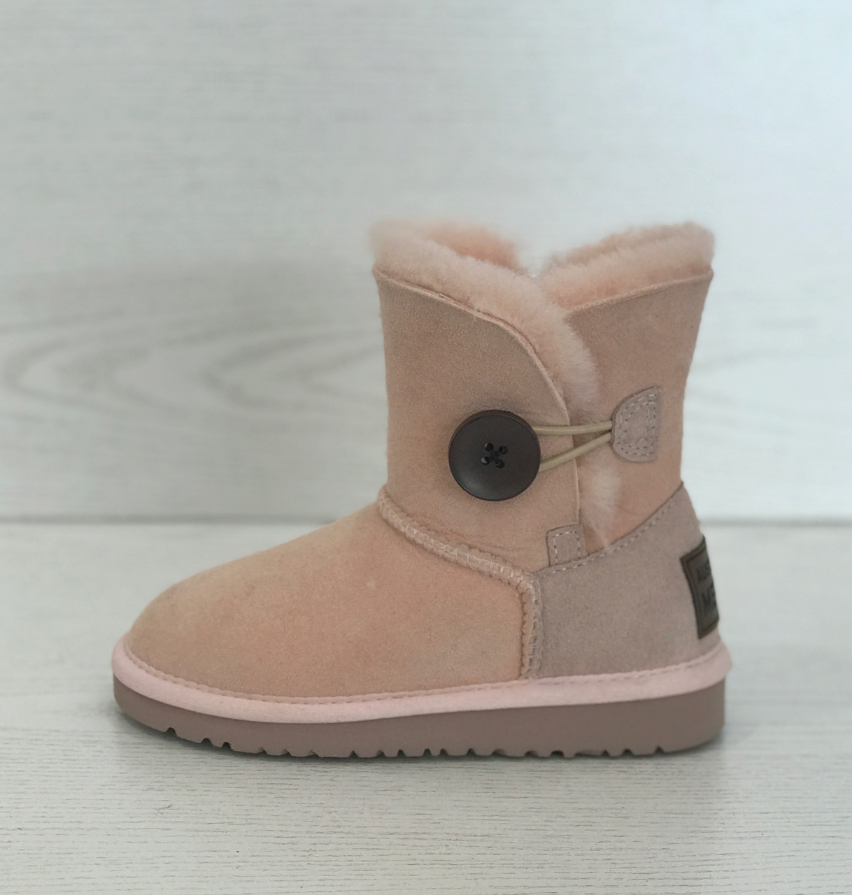 Натуральні дитячі блідо-рожеві замшеві уггі з гудзиком Australian Merino Kids Button Pink 30
Натуральні дитячі блідо-рожеві замшеві уггі з гудзиком Australian Merino Kids Button Pink 30