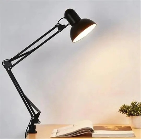 Настольная лампа на струбцине трансформер с фиксатором UKC Desk Lamp AD-800 max Черный
Настольная лампа на струбцине трансформер с фиксатором UKC Desk Lamp AD-800 max Черный