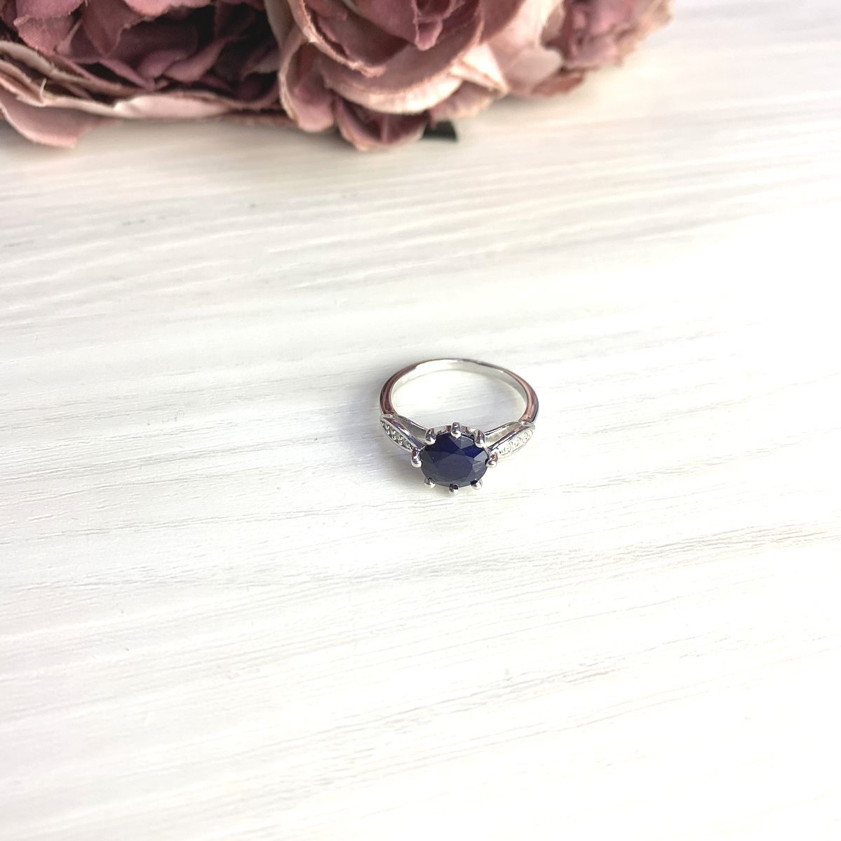 Серебряное кольцо SilverBreeze с натуральным сапфиром 2.61ct 2073123 17.5 размер, 17.5 размер
Серебряное кольцо SilverBreeze с натуральным сапфиром 2.61ct 2073123 17.5 размер, 17.5 размер