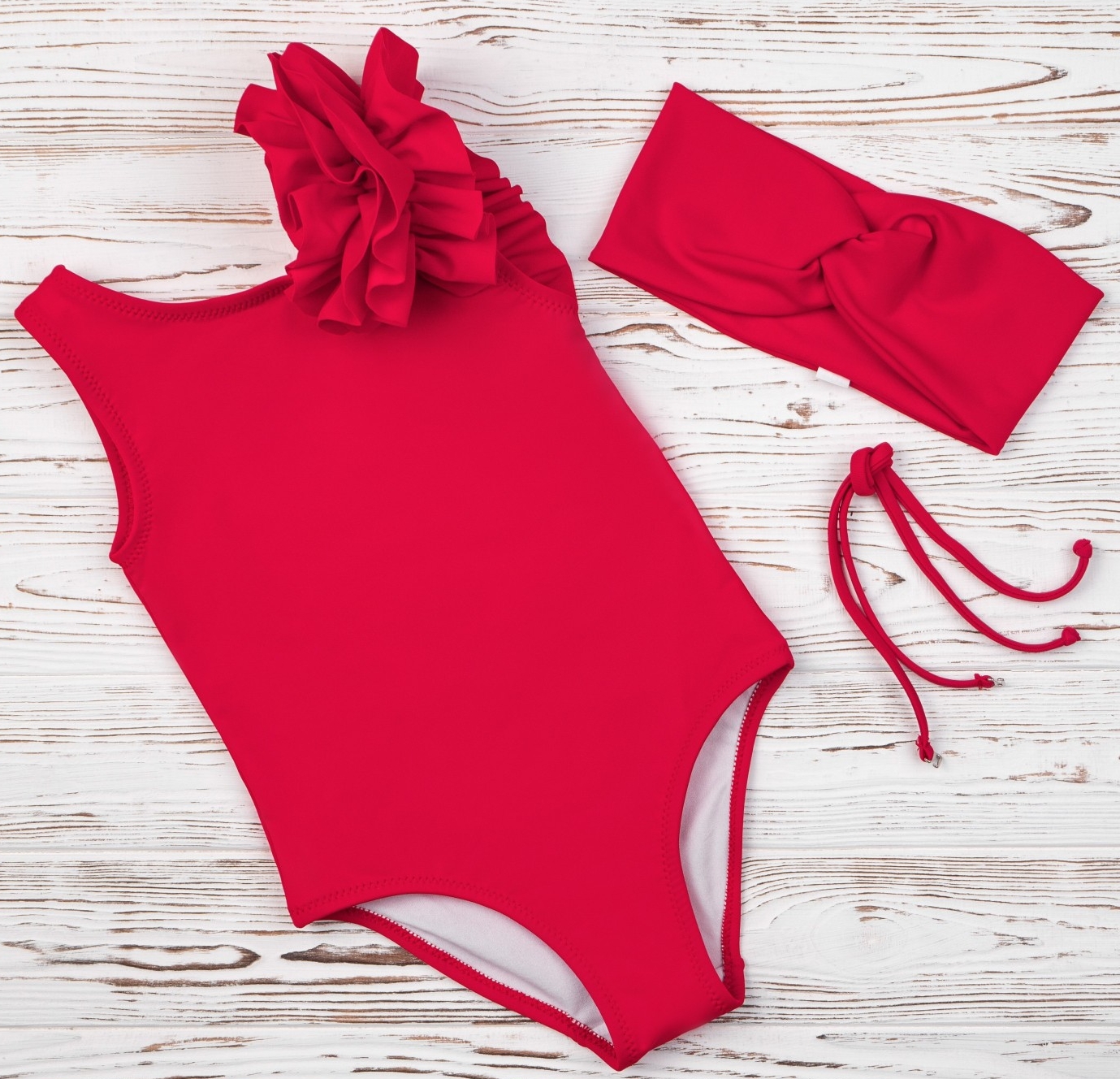 Цельный купальник BabyLadySwim K3N012 134 см Красный с открытой спиной и повязкой
Цельный купальник BabyLadySwim K3N012 134 см Красный с открытой спиной и повязкой