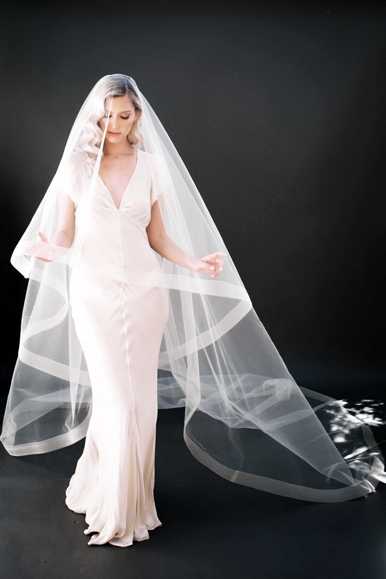 Двухслойная фата для невесты длинная AdalineBride 170-200 см светлый айвори 20-53
Двухслойная фата для невесты длинная AdalineBride 170-200 см светлый айвори 20-53