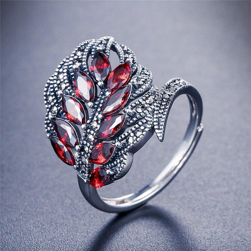 Кольцо из серебра 925 пробы с кристаллами фианита "Silver Elegance", регулируемый размер
Кольцо из серебра 925 пробы с кристаллами фианита "Silver Elegance", регулируемый размер