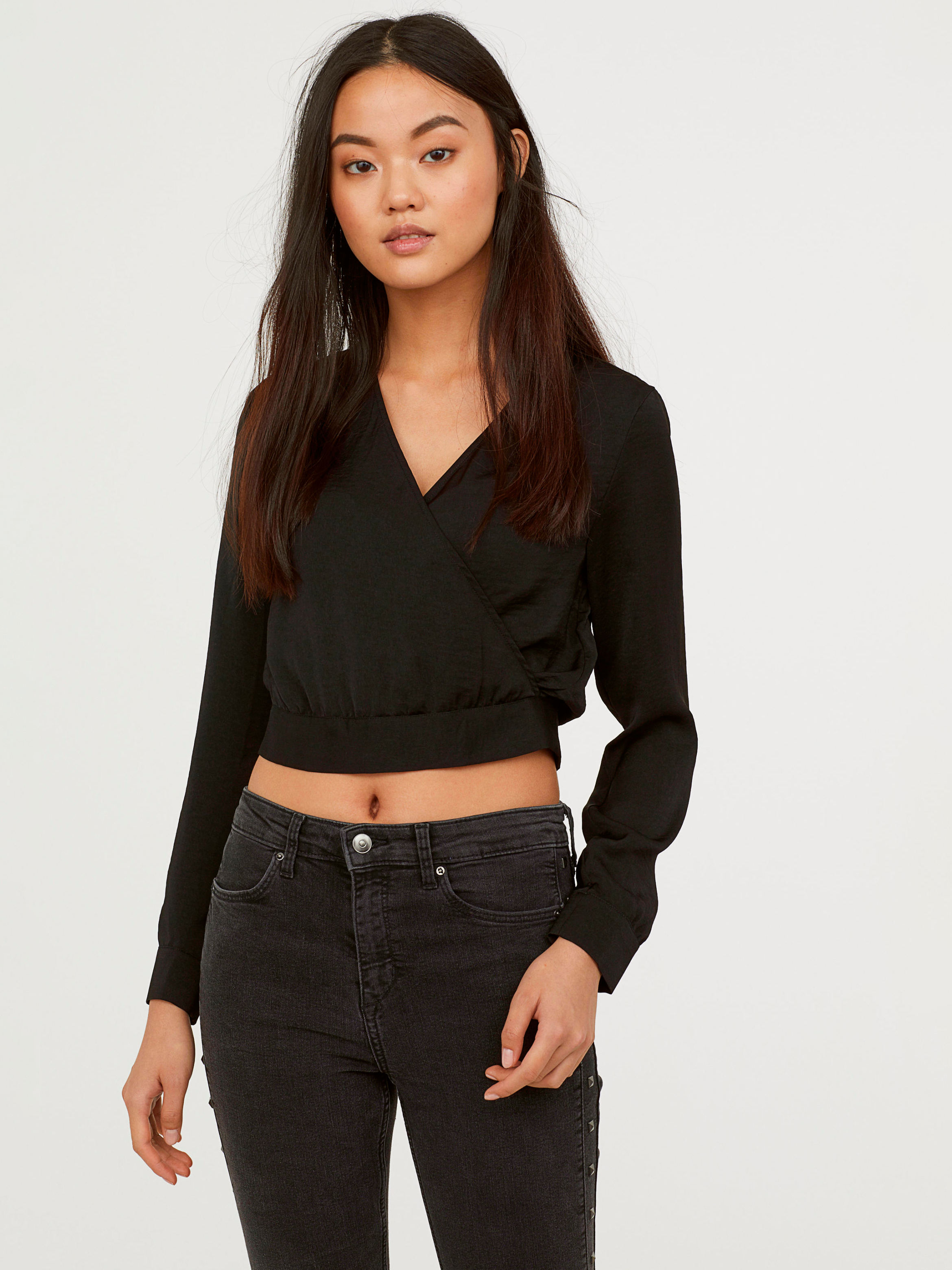 Топ H&M 0639496-8 Черный (СА2000001870990, Топ H&M 0639496-8 40 Черный (СА2000001870990)
Топ H&M 0639496-8 Черный (СА2000001870990, Топ H&M 0639496-8 40 Черный (СА2000001870990)