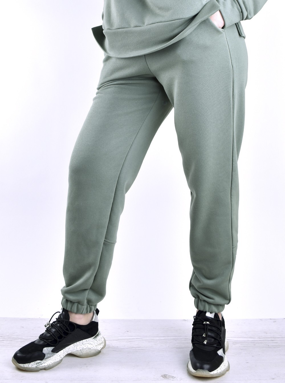 Женские оливковые спортивные штаны Brintli 0811 (S-XXL) размер, Женские оливковые спортивные штаны Brintli 0811 (S-XXL) размер L
Женские оливковые спортивные штаны Brintli 0811 (S-XXL) размер, Женские оливковые спортивные штаны Brintli 0811 (S-XXL) размер L