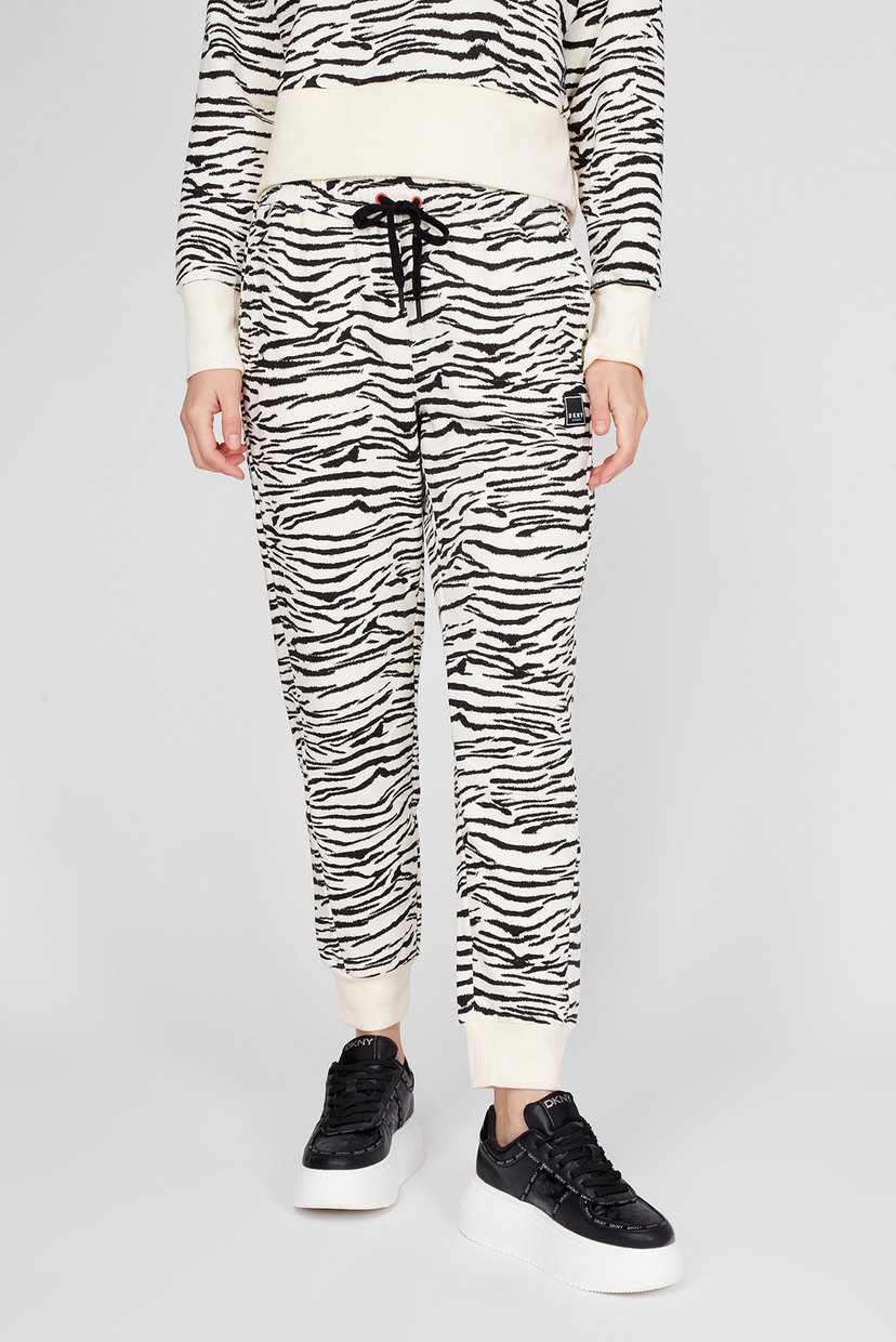 Женские белые спортивные брюки с узором DKNY DP1P2729, Женские белые спортивные брюки с узором DKNY M DP1P2729
Женские белые спортивные брюки с узором DKNY DP1P2729, Женские белые спортивные брюки с узором DKNY M DP1P2729
