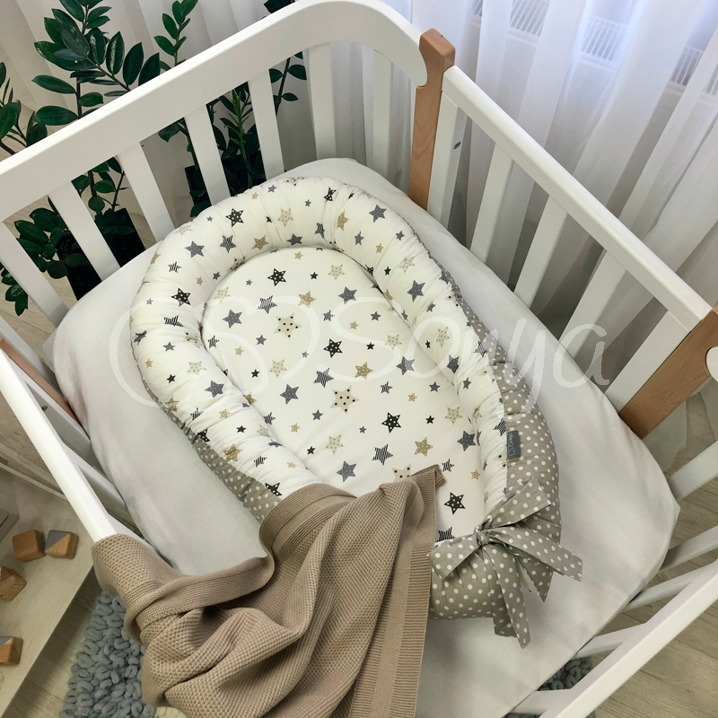 Кокон для новорожденных Маленькая Соня Baby Desing Premium Stars серо-бежевый 65*90 см поплин детский арт.5019433
Кокон для новорожденных Маленькая Соня Baby Desing Premium Stars серо-бежевый 65*90 см поплин детский арт.5019433